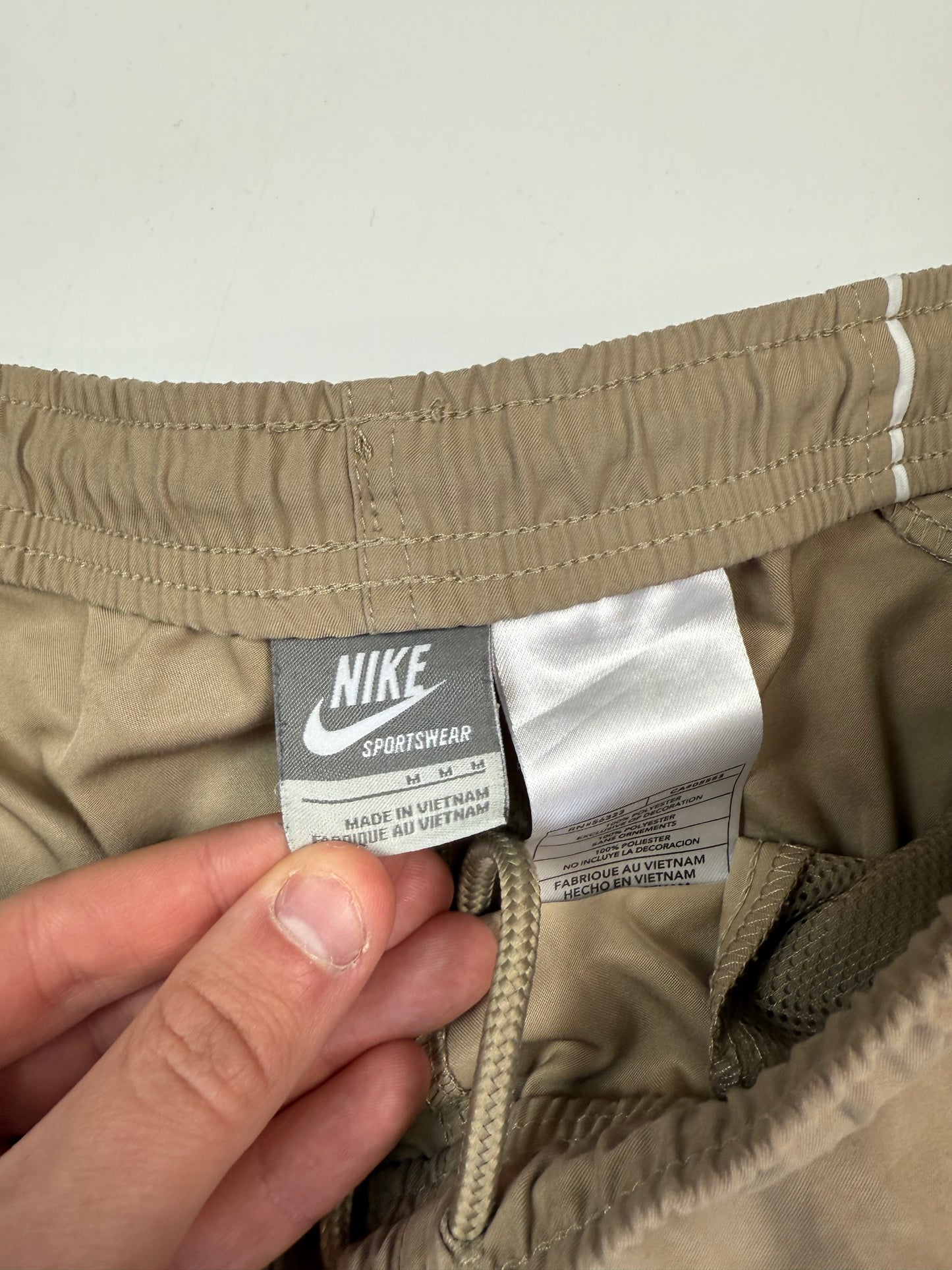 Vintage Nike baggy cargo shorts (M)