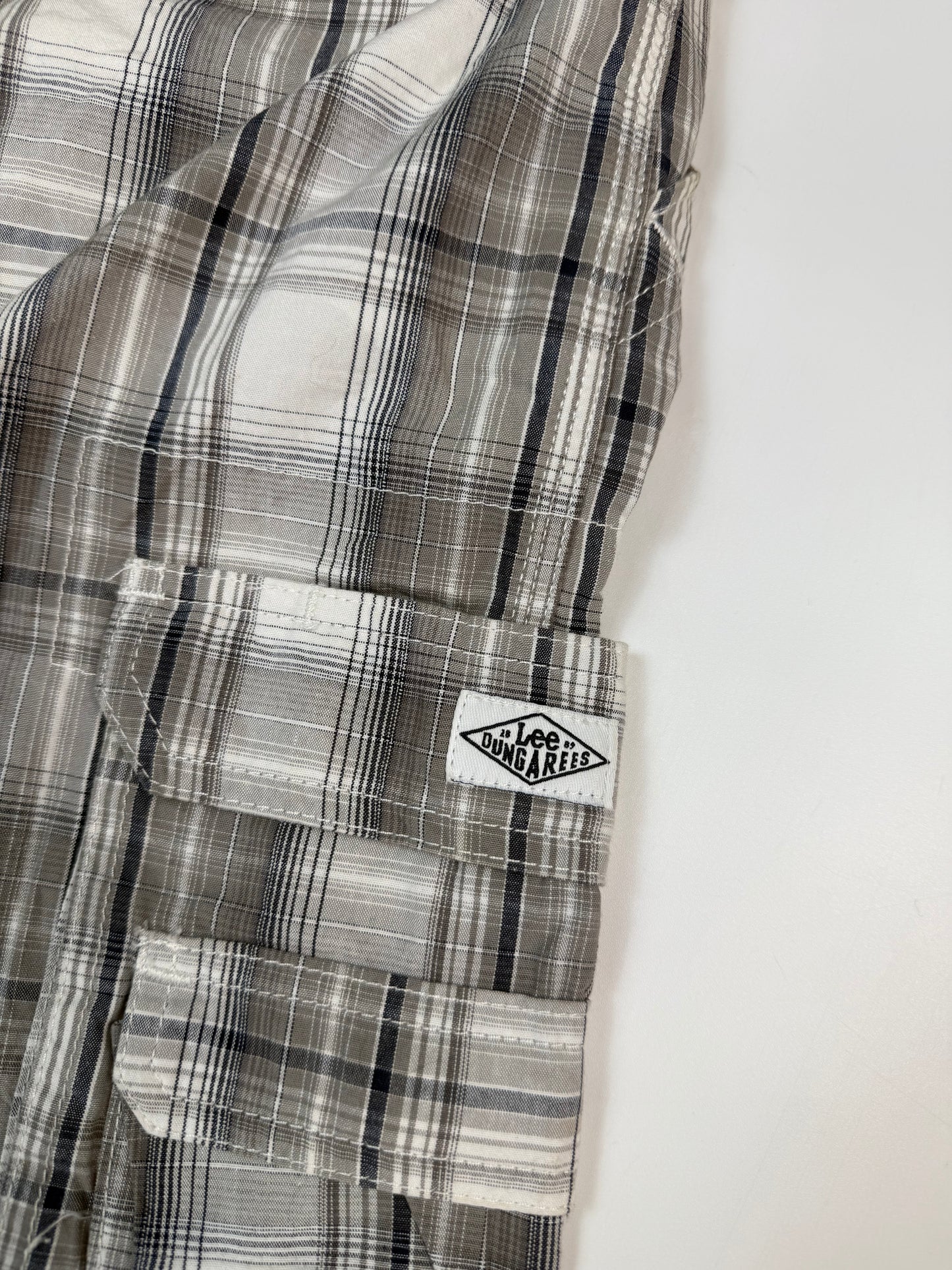Vintage Lee dungarees baggy checkered cargo shorts (W30)