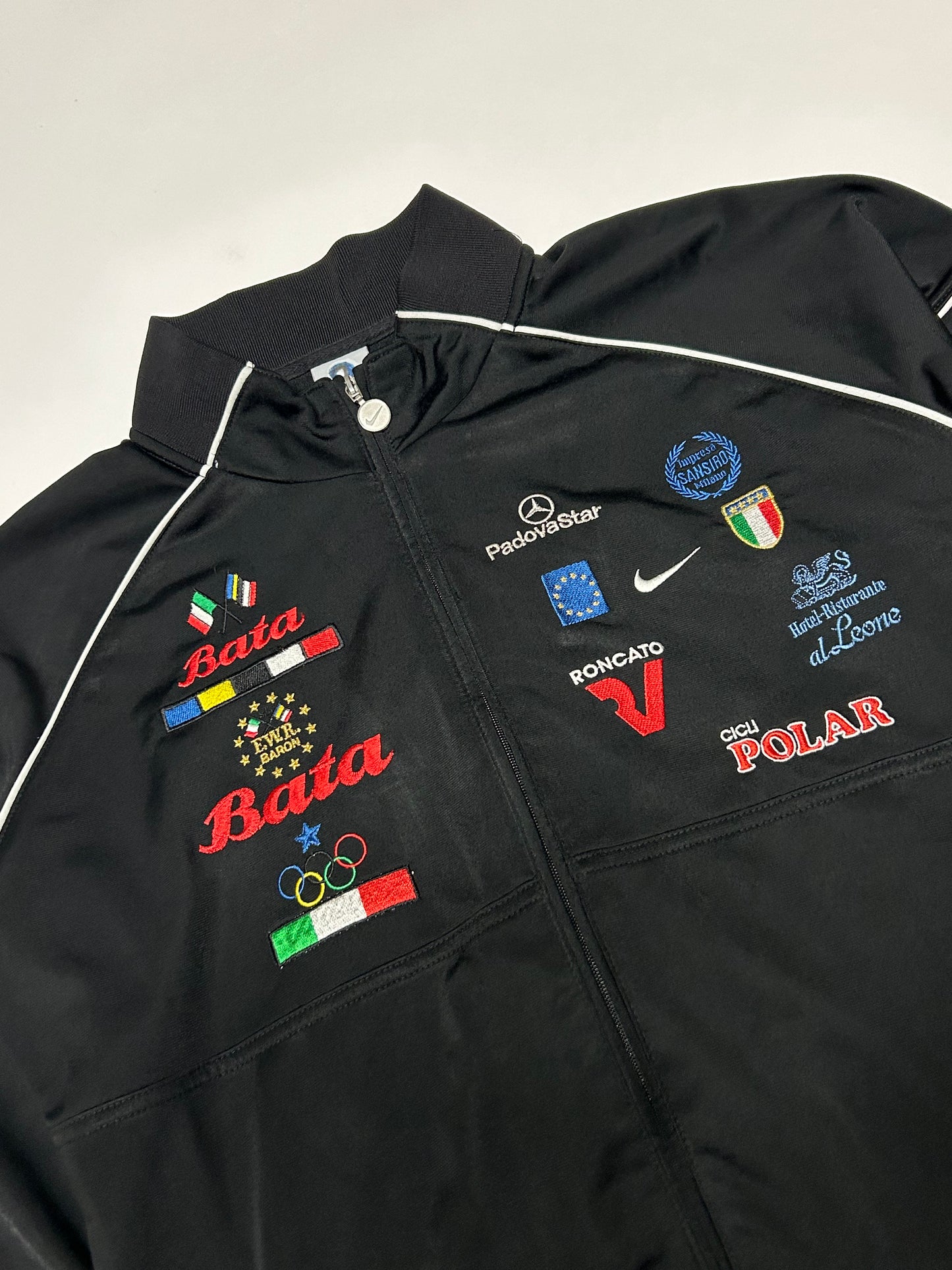 Vintage Nike Italy track jacket (XL)