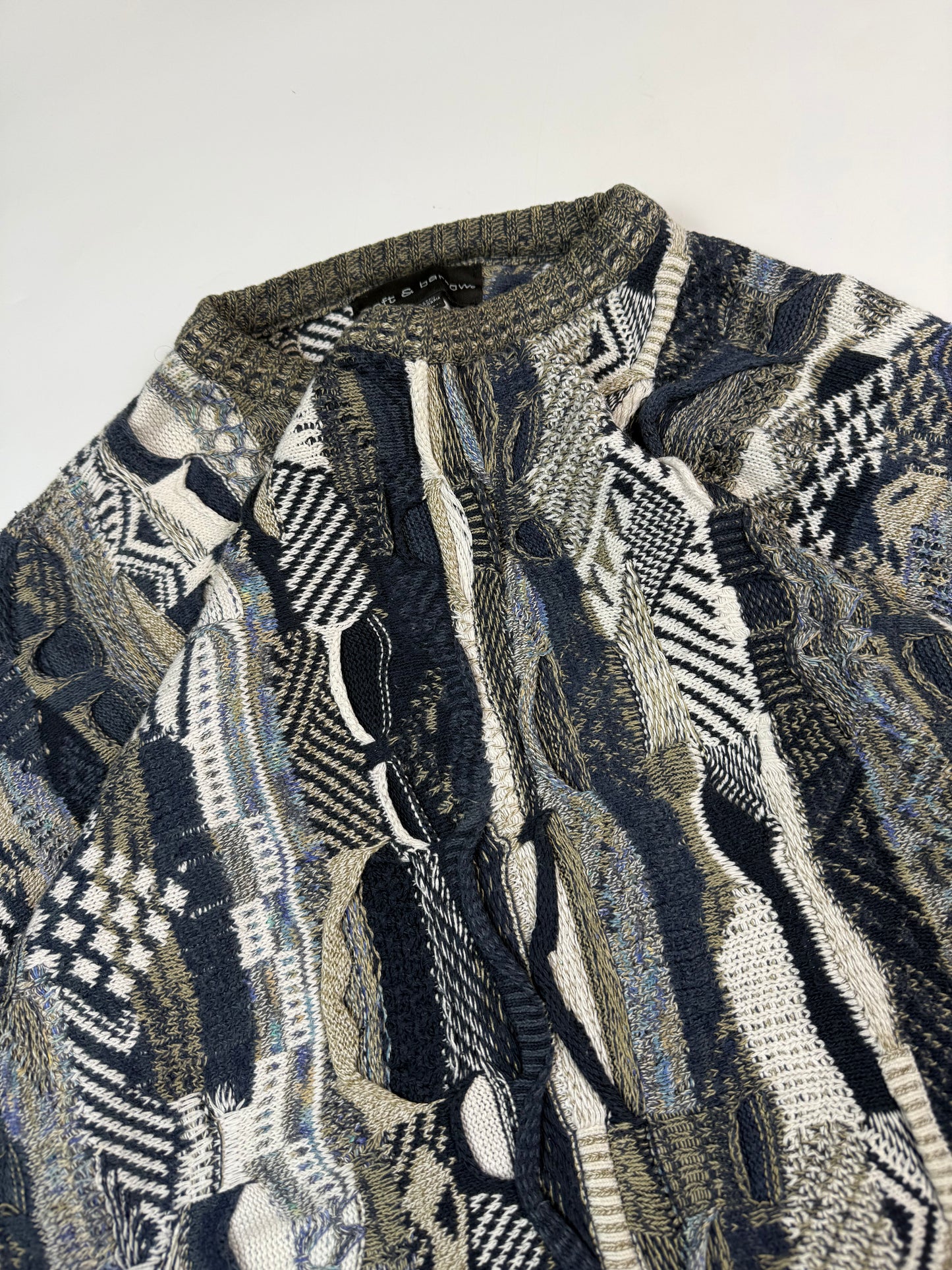 Vintage Coogi style abstract knit sweater (L)