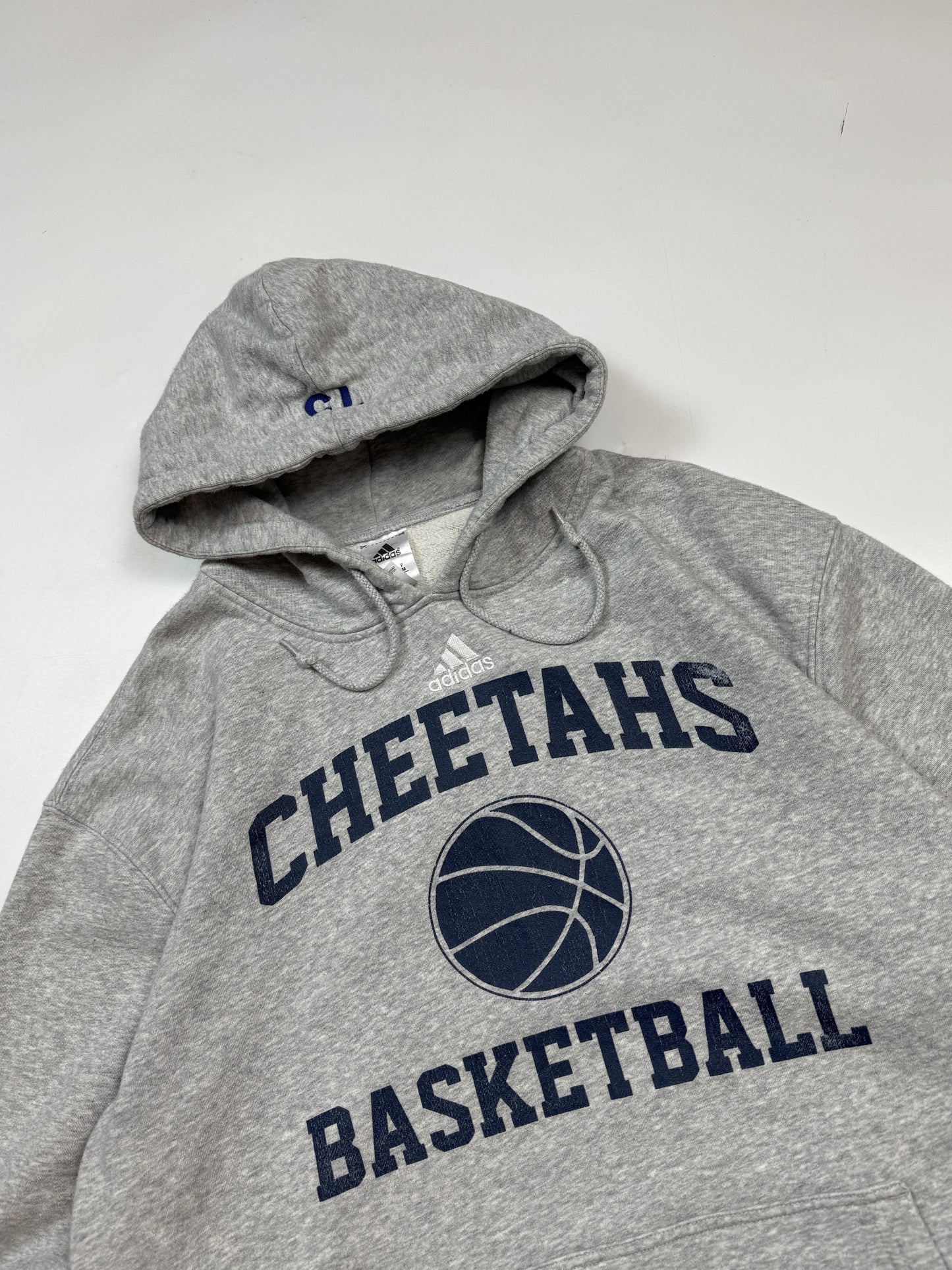 Vintage Adidas Cheetahs basketball centre logo hoodie (M)