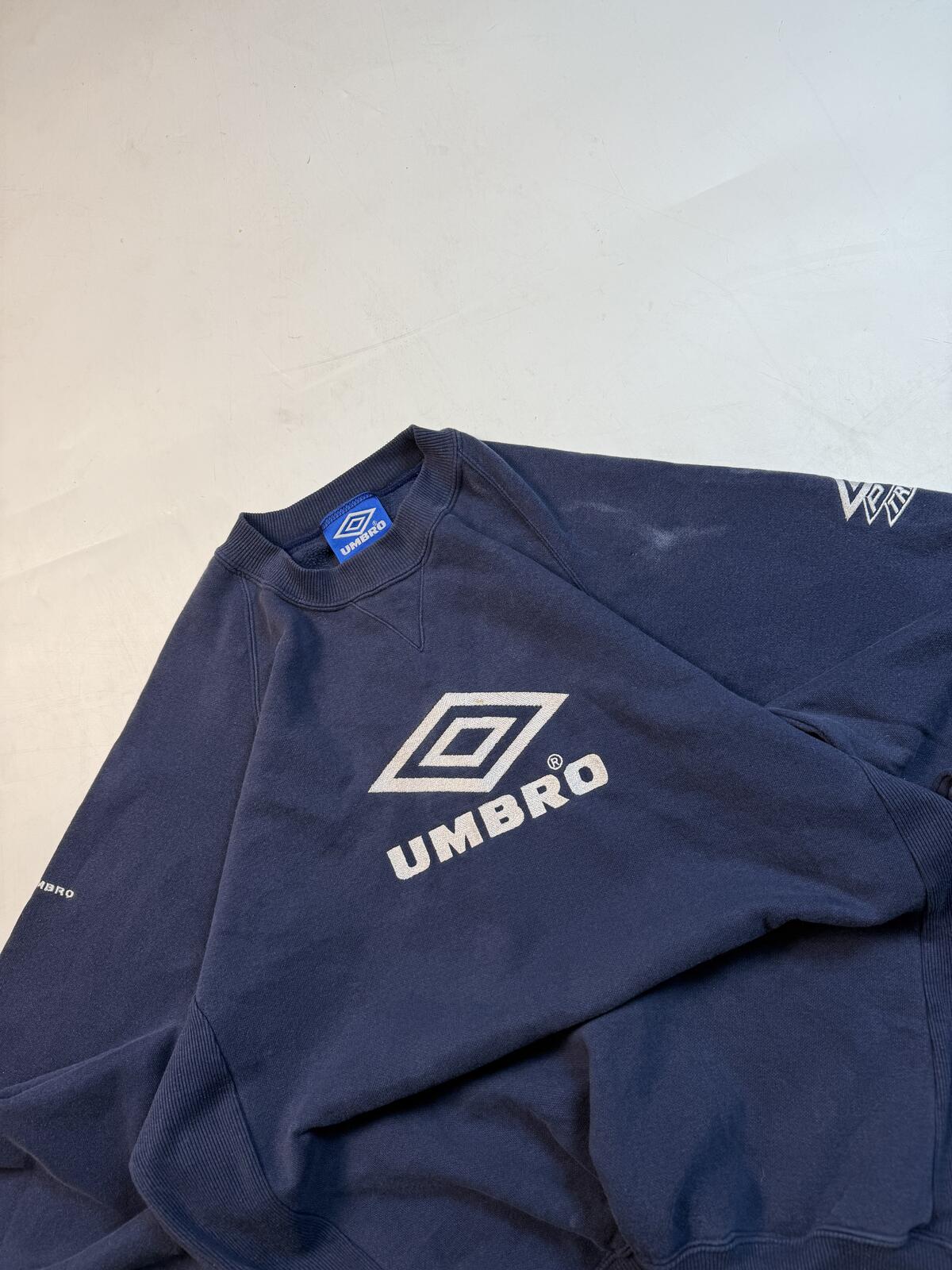 Vintage 90s Umbro pro training centre logo sweatshirt (L)