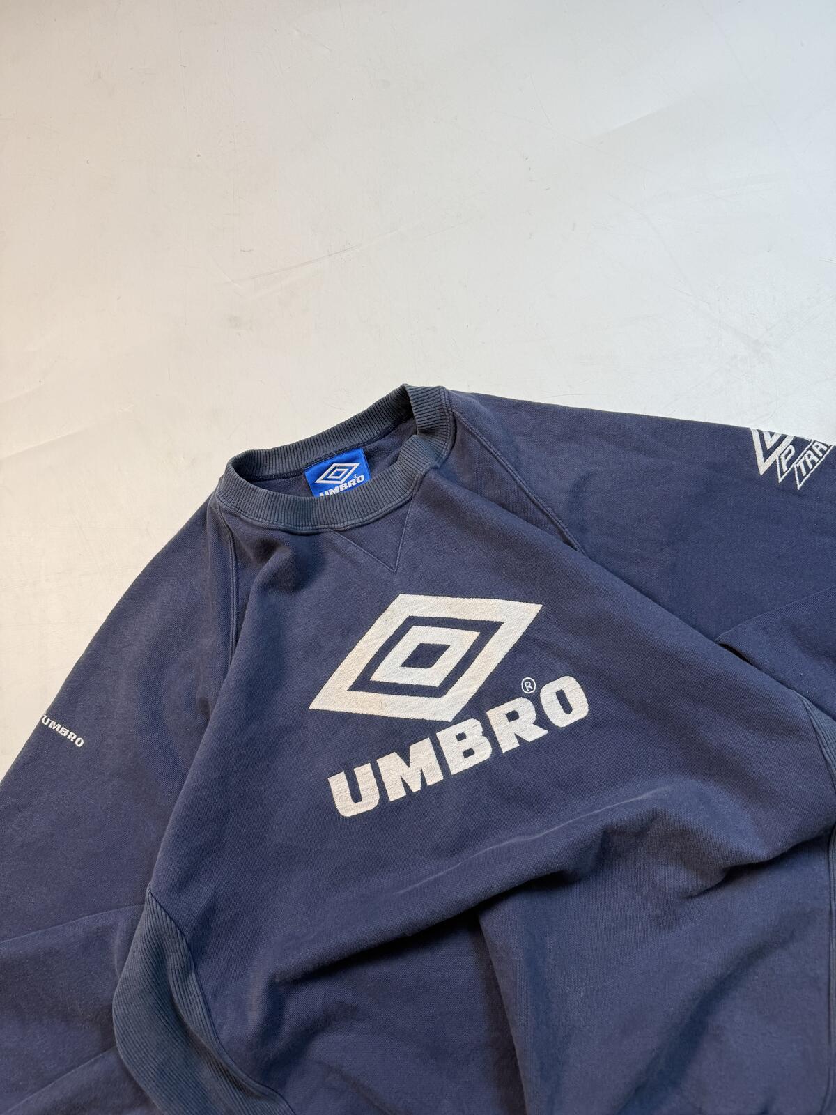 Vintage 90s Umbro pro training centre logo sweatshirt (L)