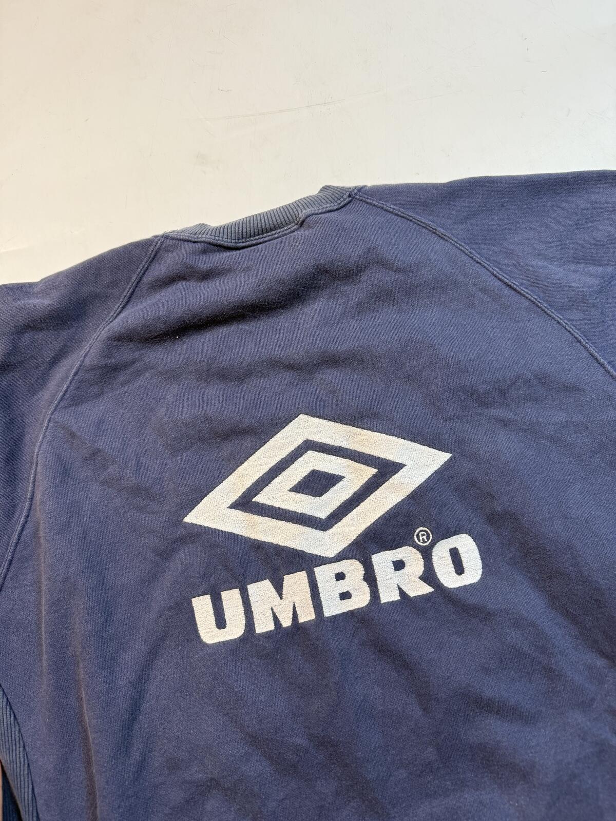 Vintage 90s Umbro pro training centre logo sweatshirt (L)