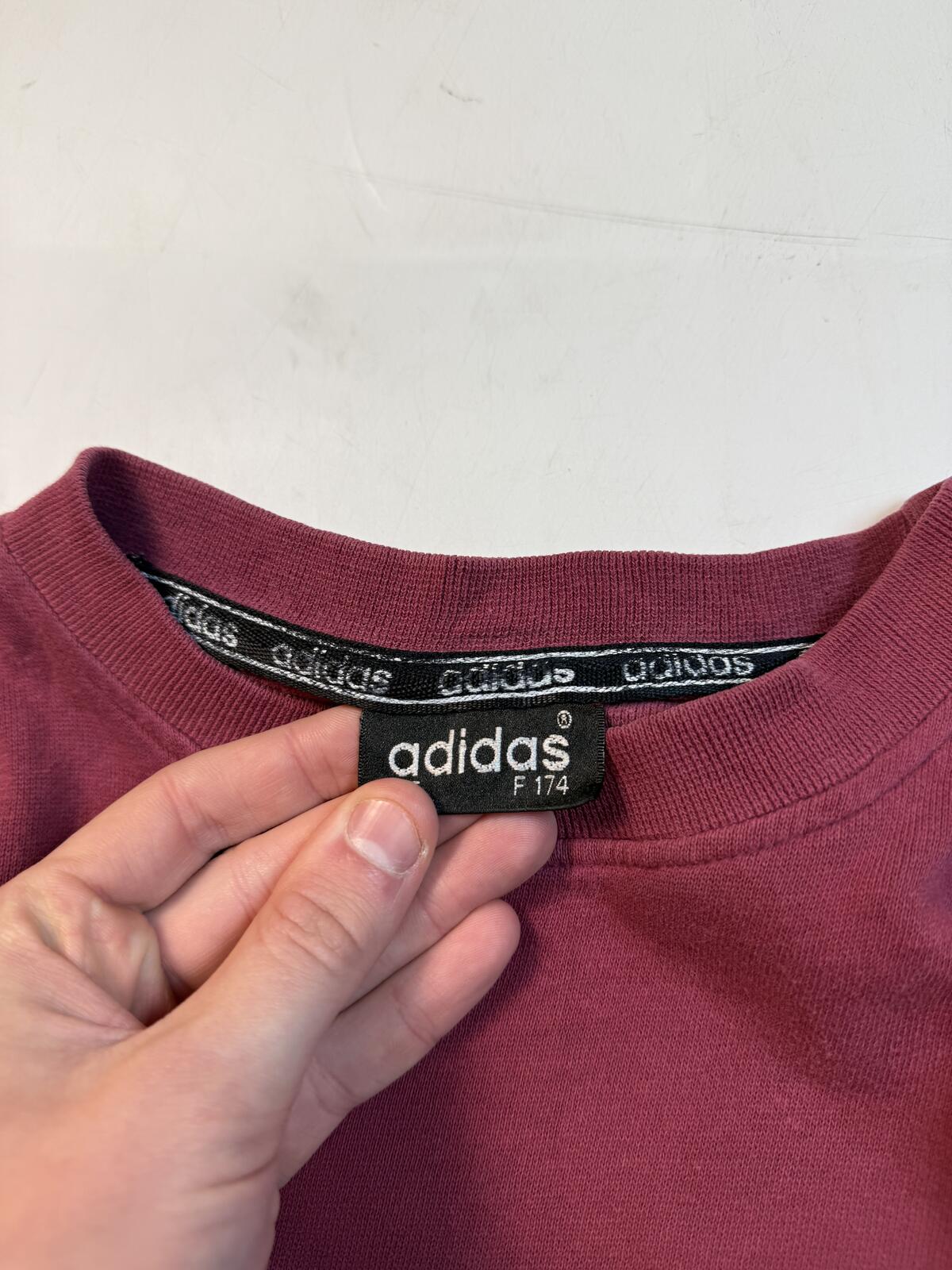 Vintage 90s adidas originals small logo sweatshirt (M)