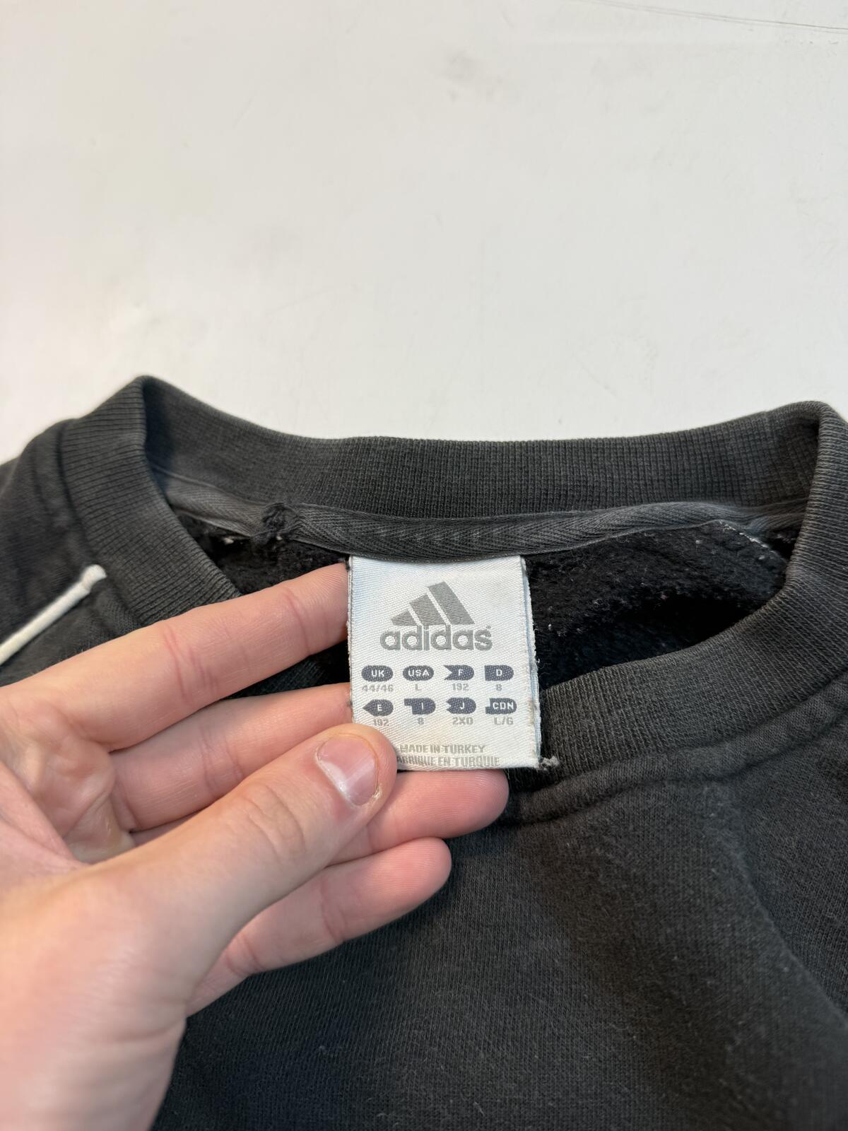 Vintage Y2K Adidas centre logo sweatshirt (L)