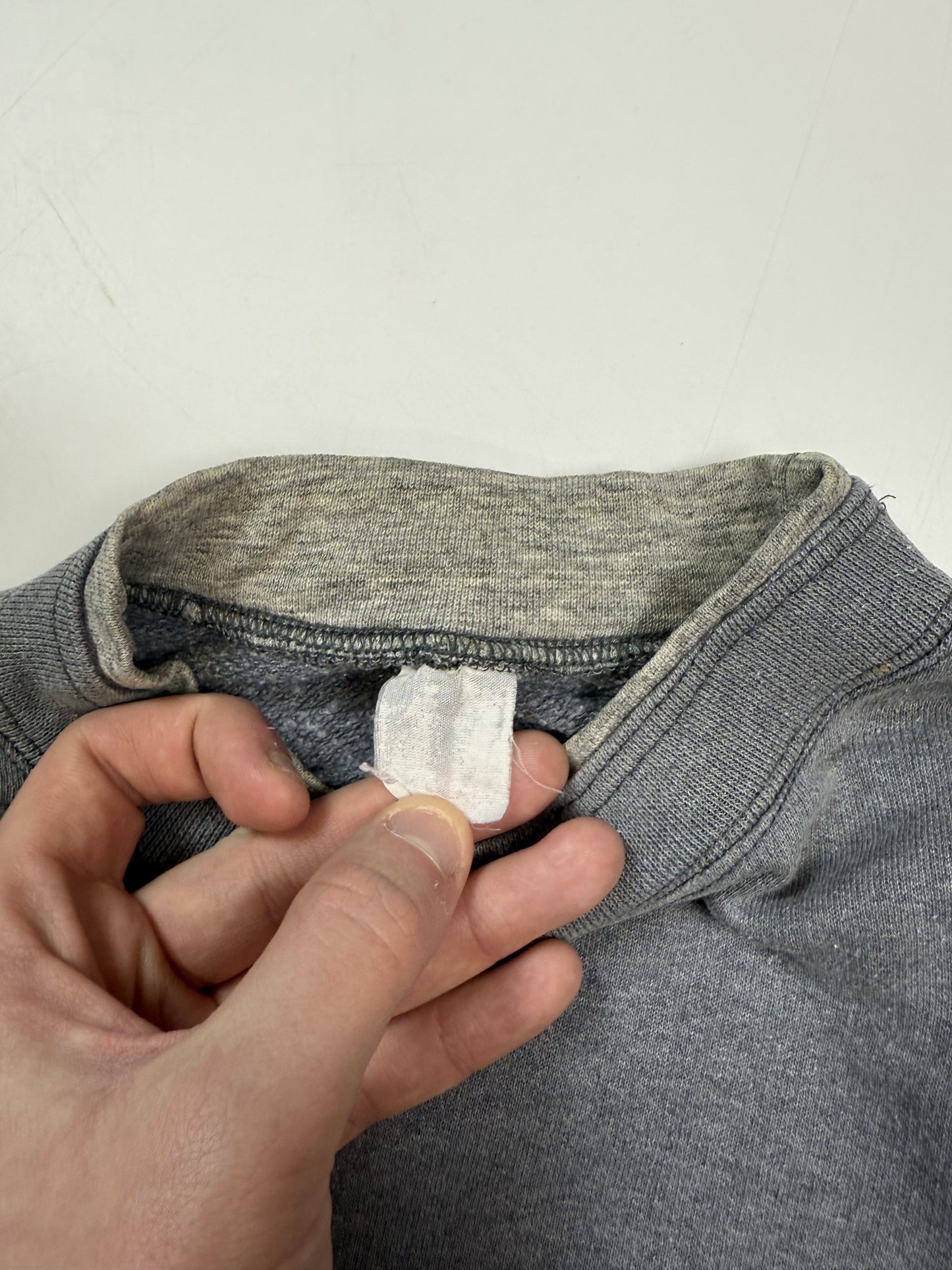 Vintage Red Wings graphic sweatshirt (M)