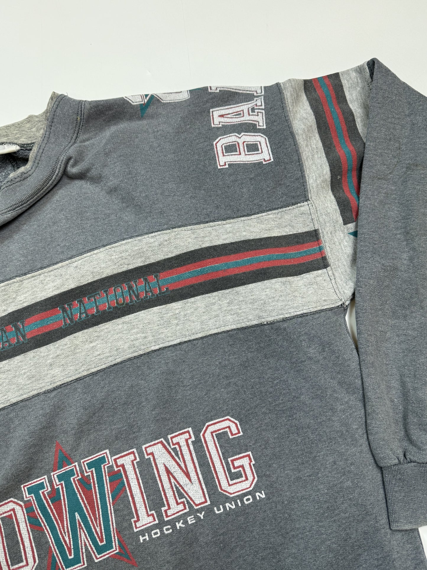 Vintage Red Wings graphic sweatshirt (M)