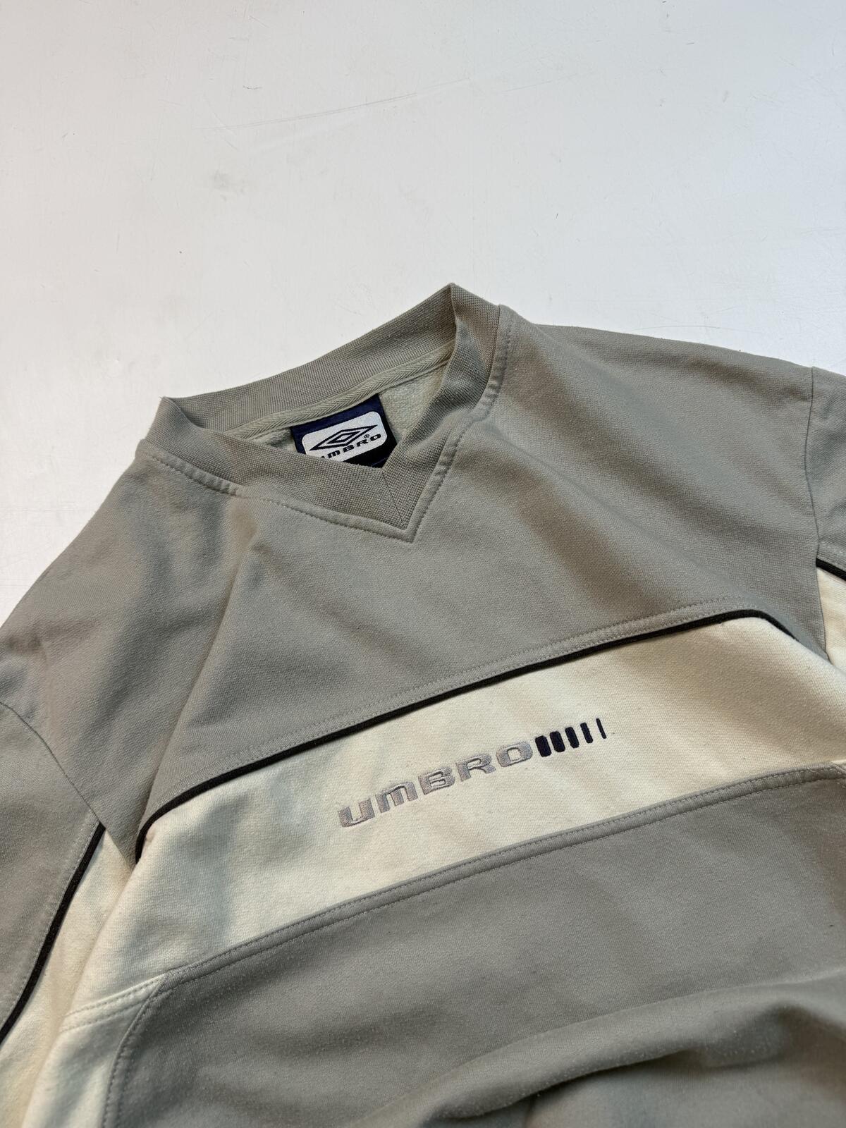 Vintage Y2K Umbro spell out sweatshirt (M)