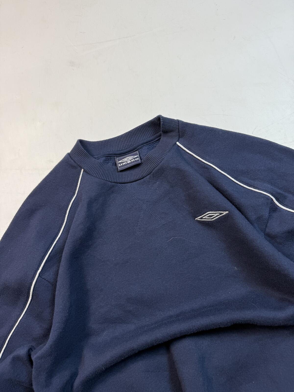 Vintage Y2K Umbro sweatshirt (YL)