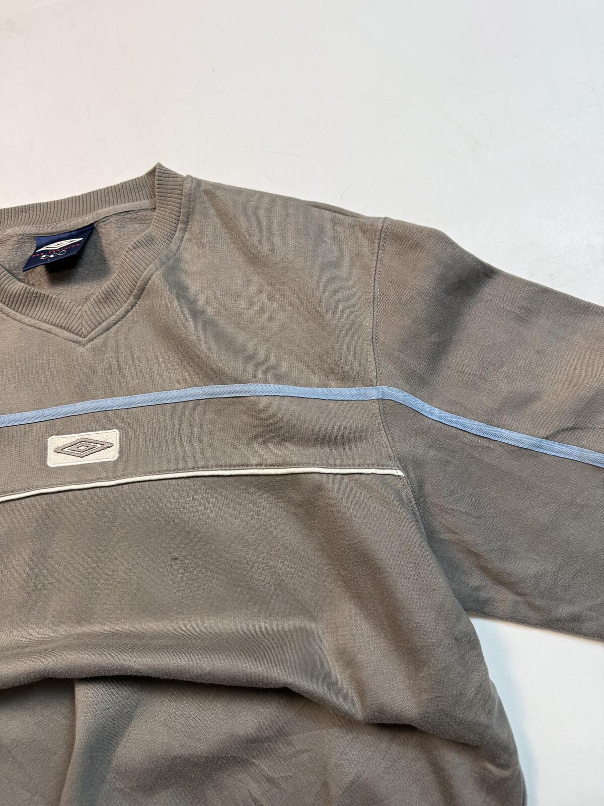 Vintage Umbro centre logo sweatshirt (L)