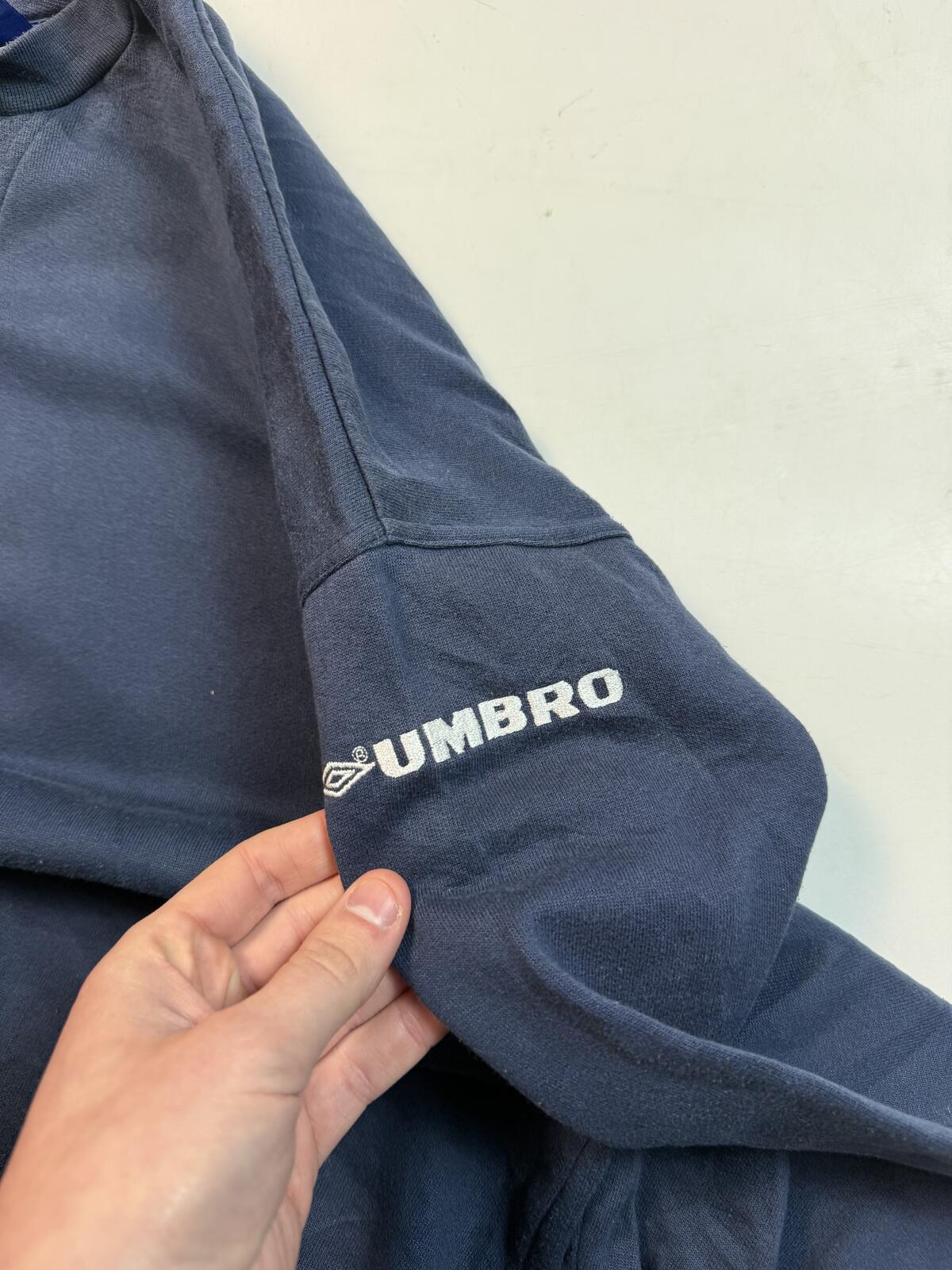 Vintage 90s Umbro small logo sweatshirt (L)