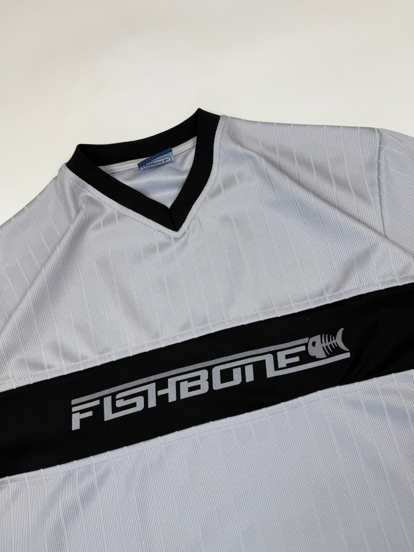 Vintage Fishbone spell out tee (L)