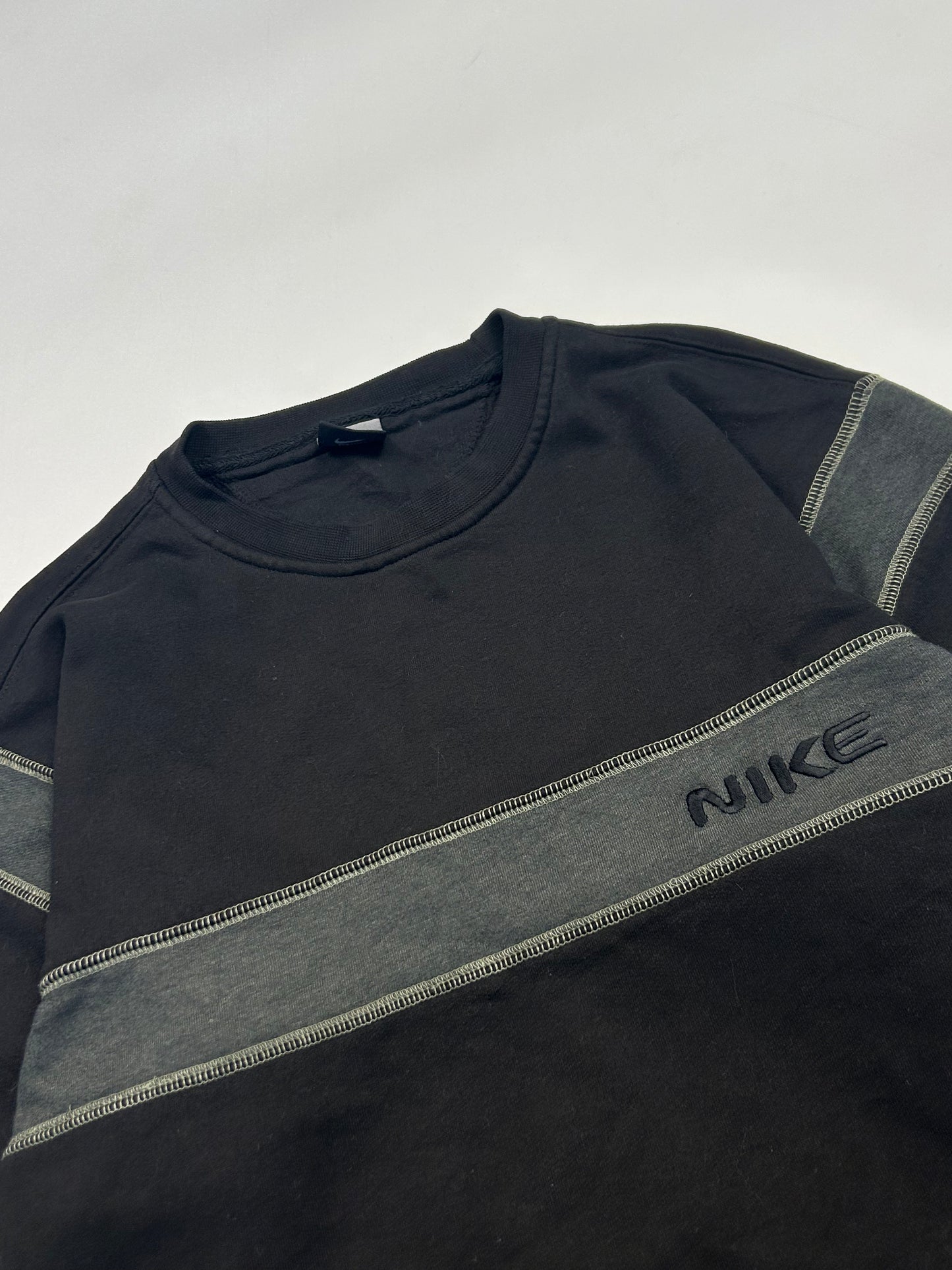Vintage Nike sweatshirt (M)