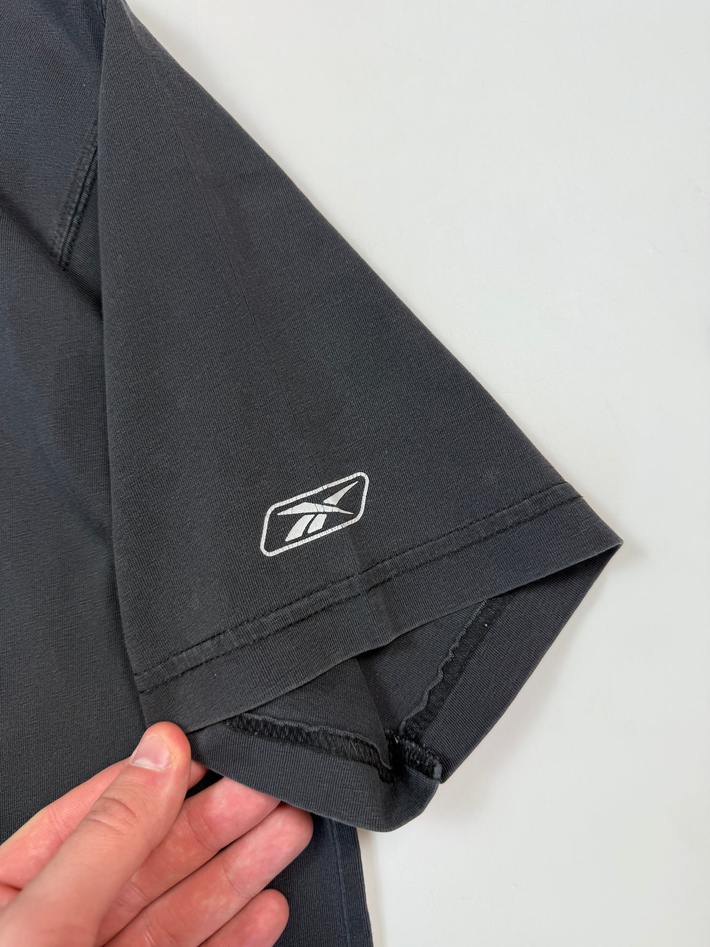 Vintage Reebok spell out tee (M)