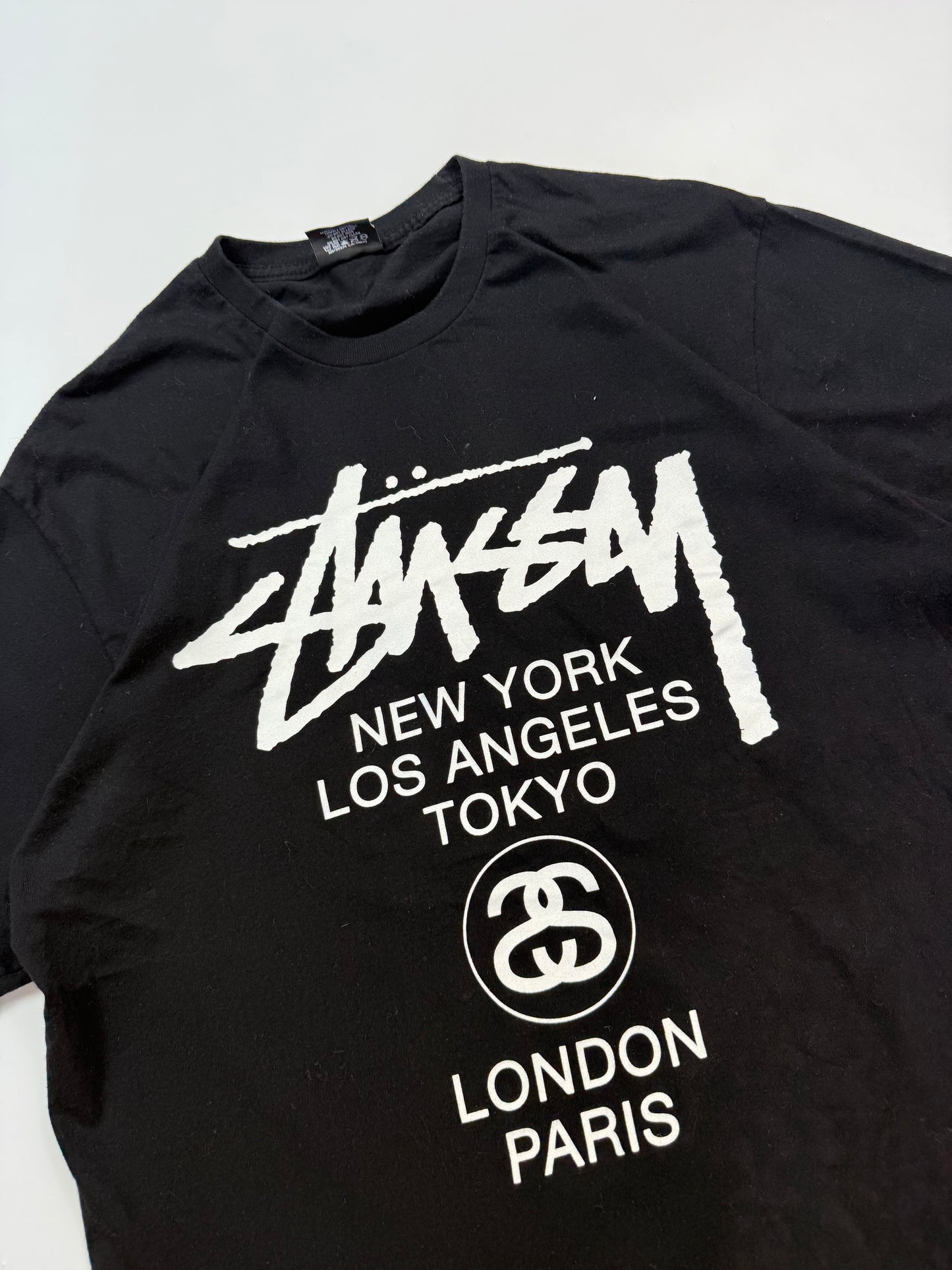 Stussy world tour graphic tee (L)