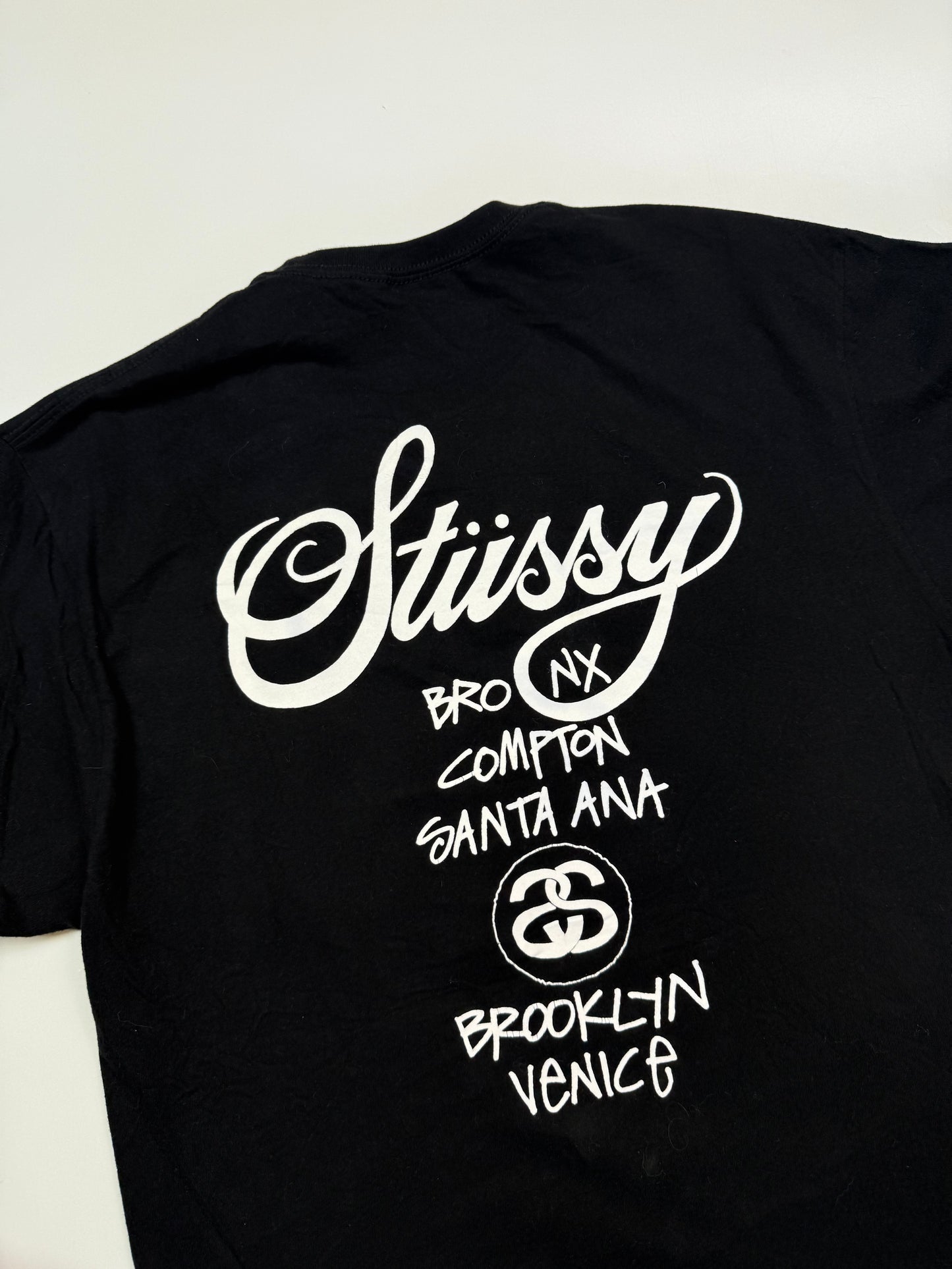 Stussy world tour graphic tee (L)