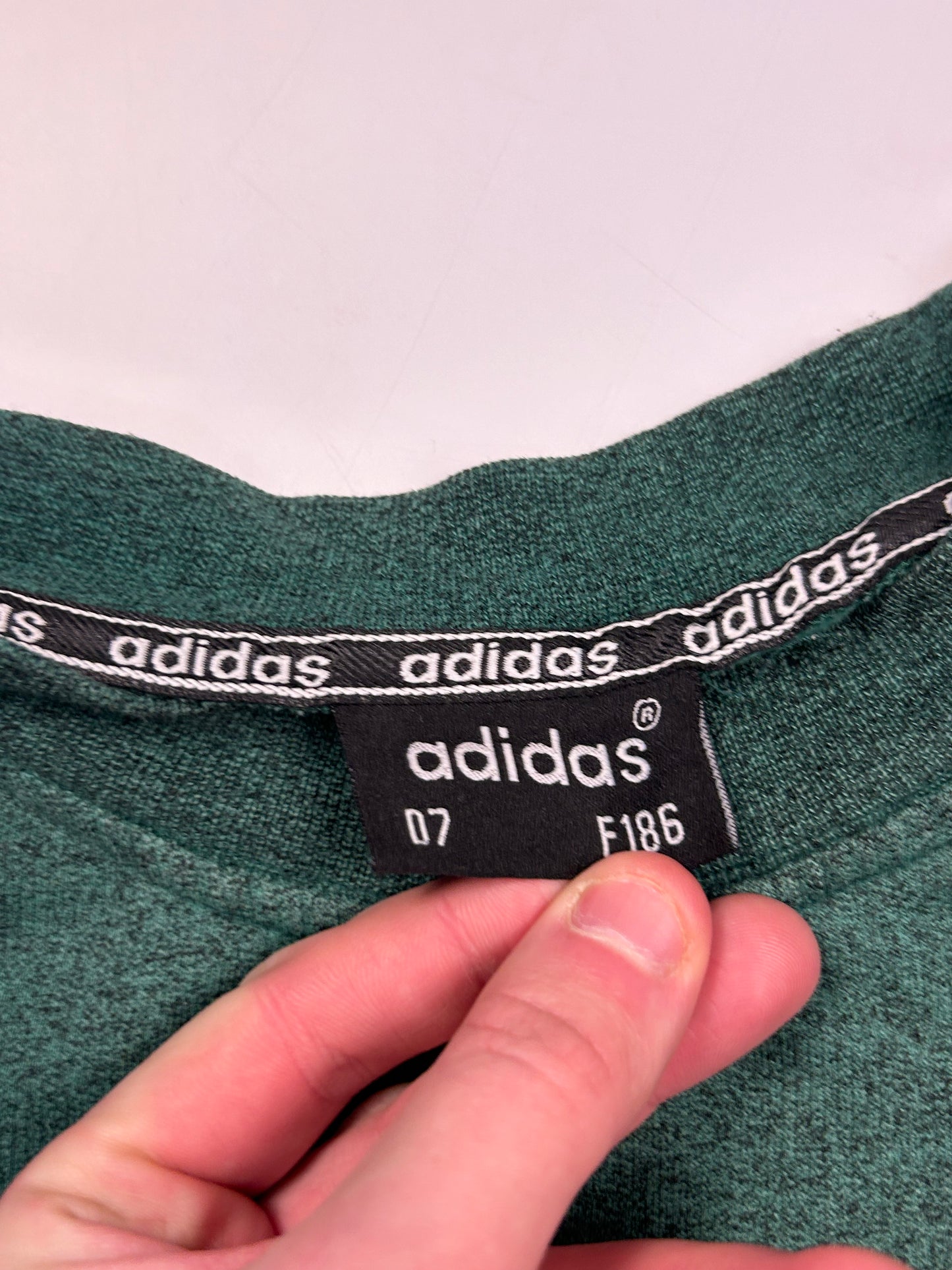 Vintage 90s Adidas small logo sweatshirt (L)