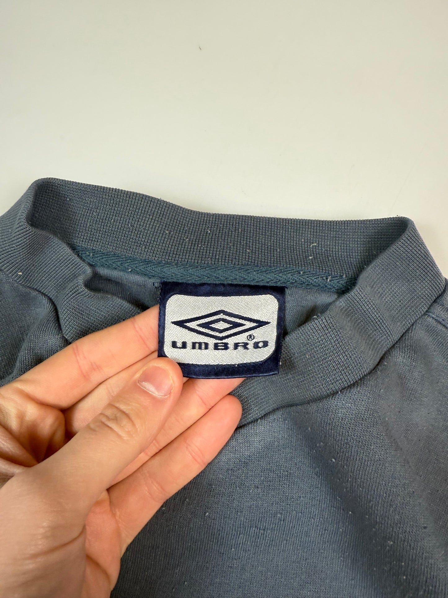 Vintage 90s Umbro small logo sweatshirt (S)