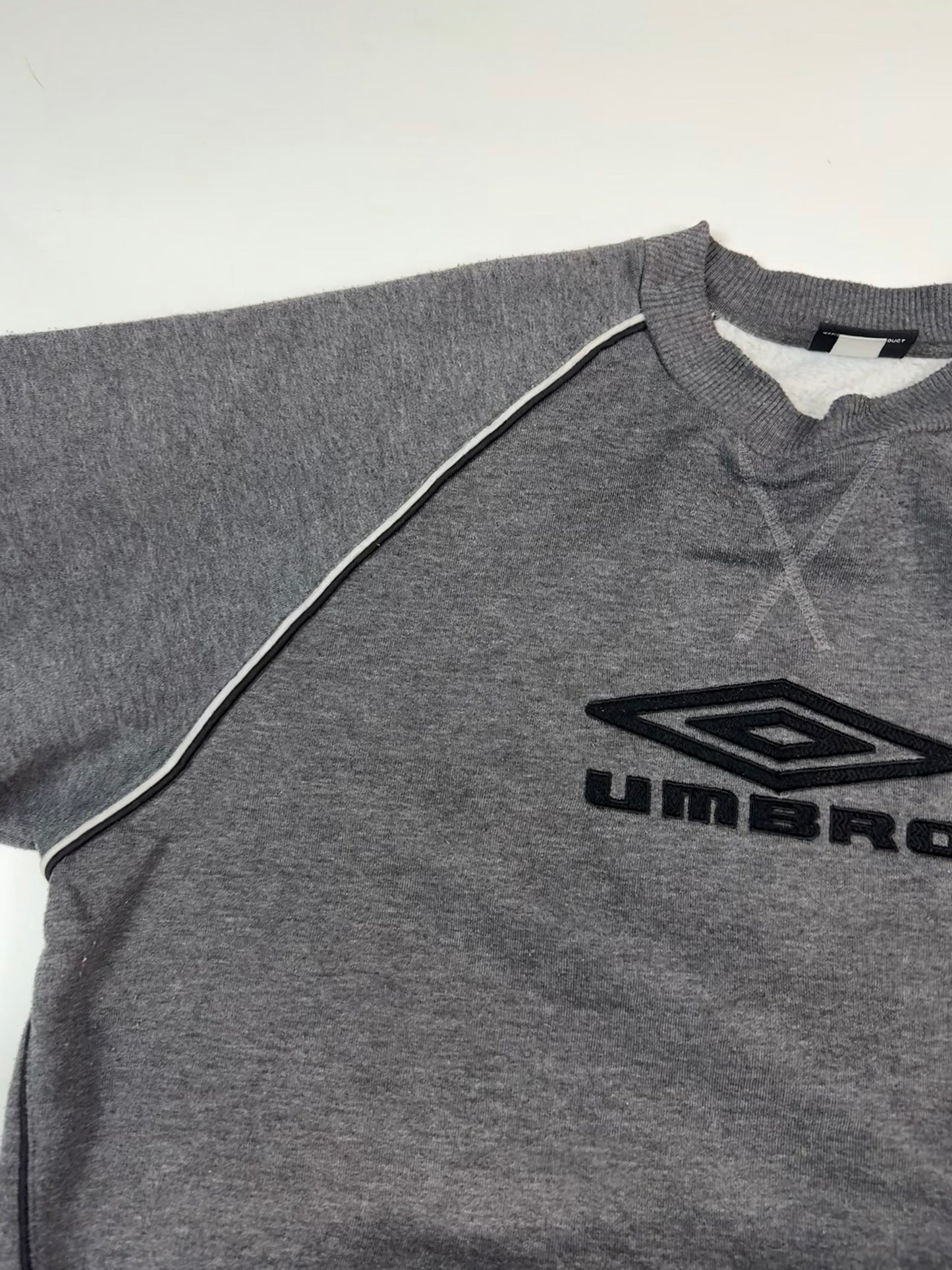 Vintage Umbro centre logo sweatshirt (M)