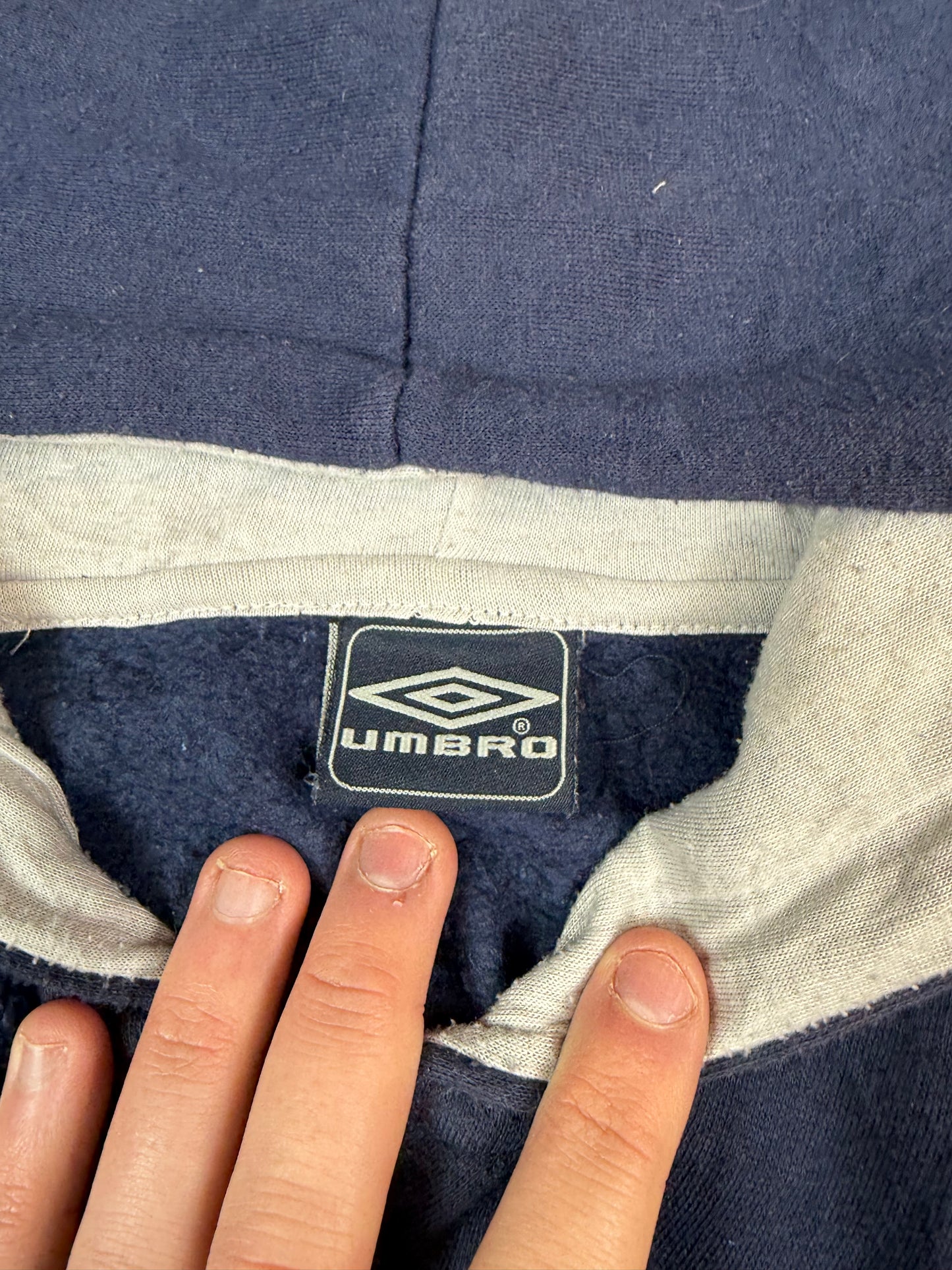 Vintage Umbro centre logo zip up hoodie (L)