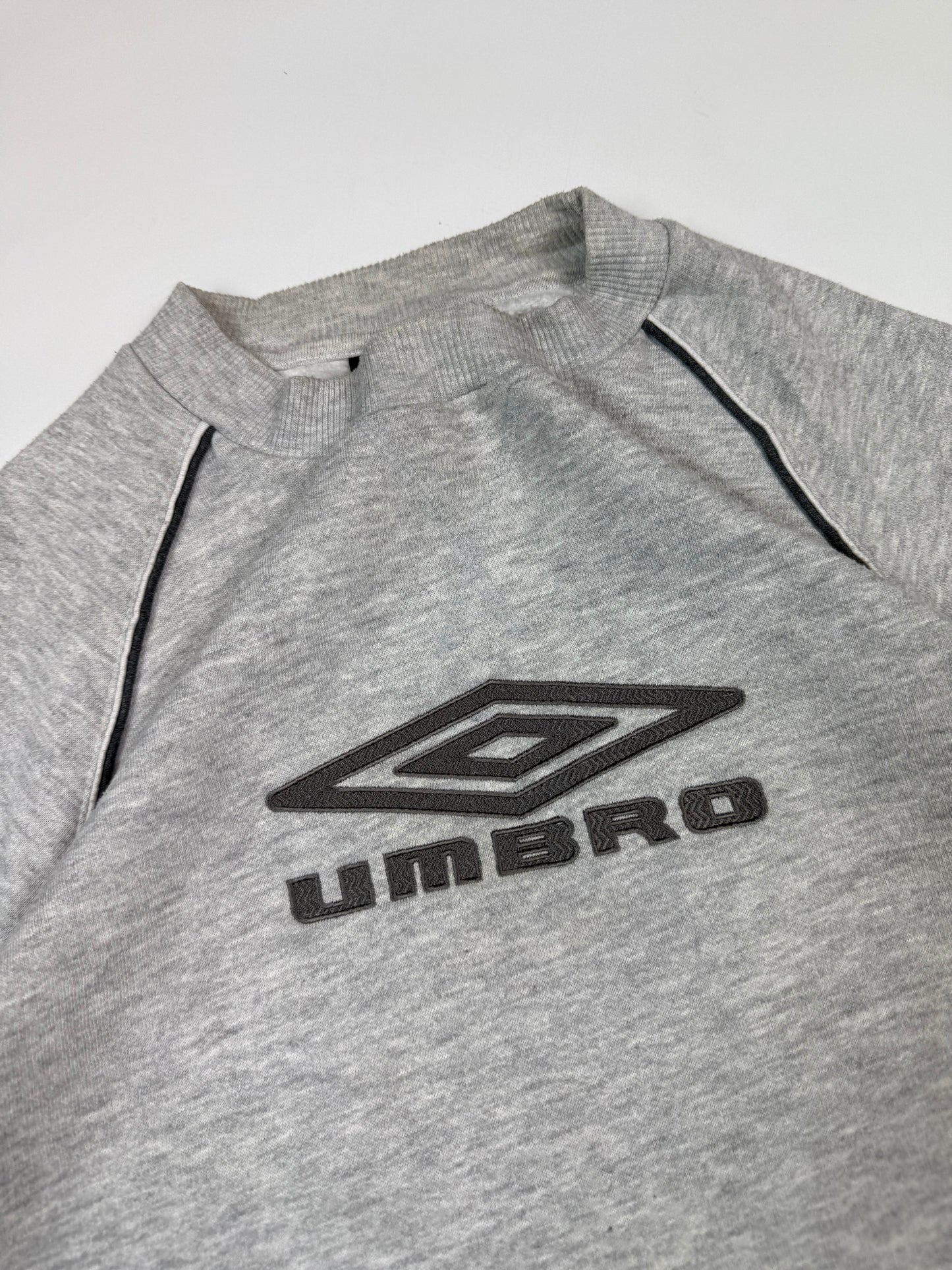 Vintage Umbro centre logo sweatshirt (M)