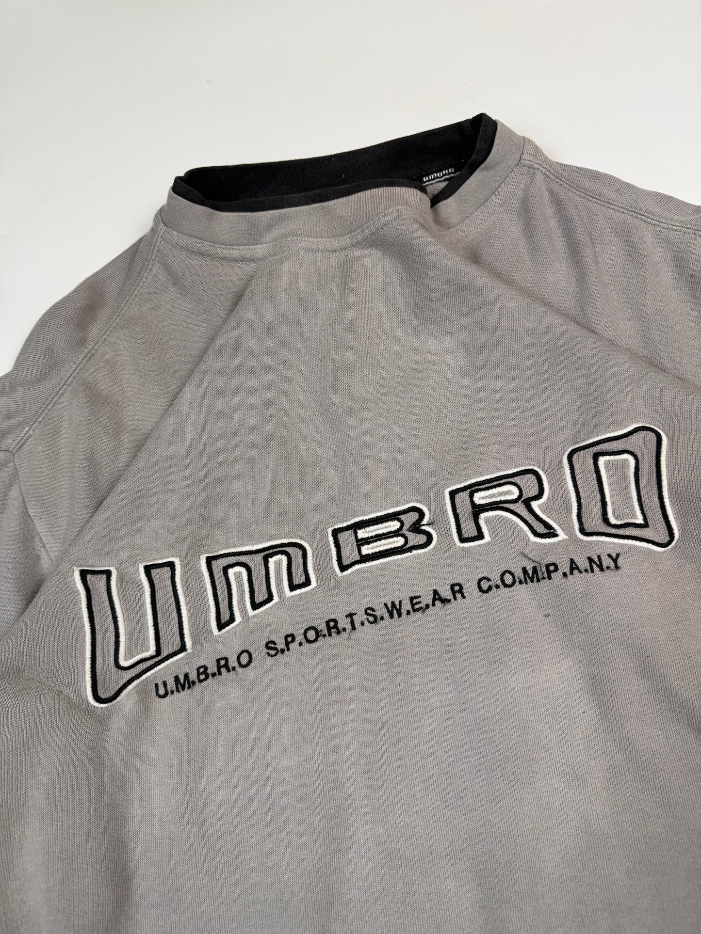 Vintage Umbro spell out sweatshirt (M)
