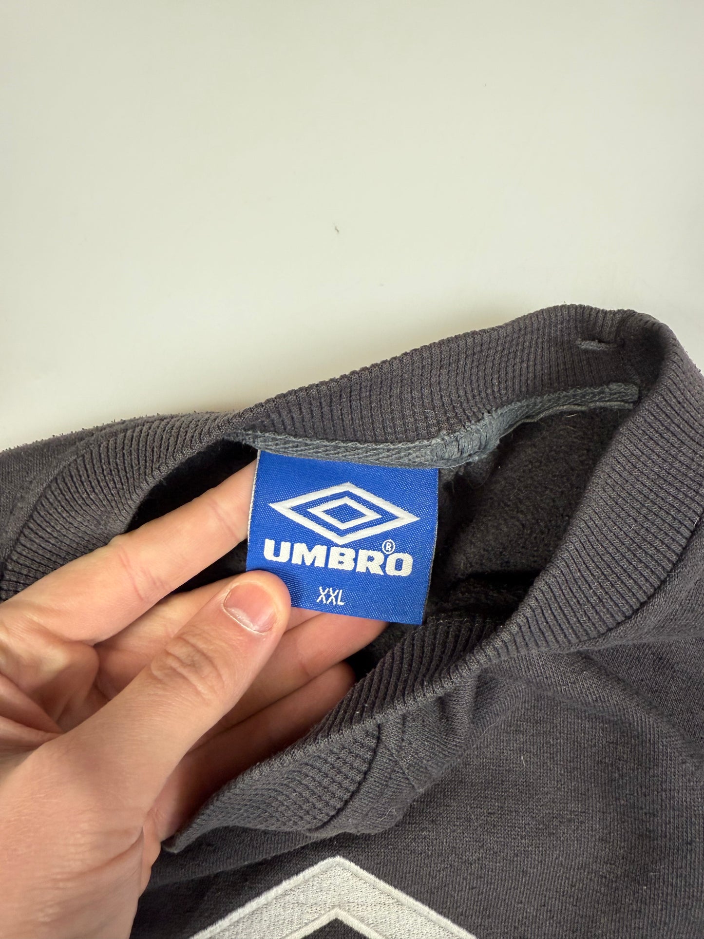 Vintage 90s Umbro centre logo sweatshirt (XL)