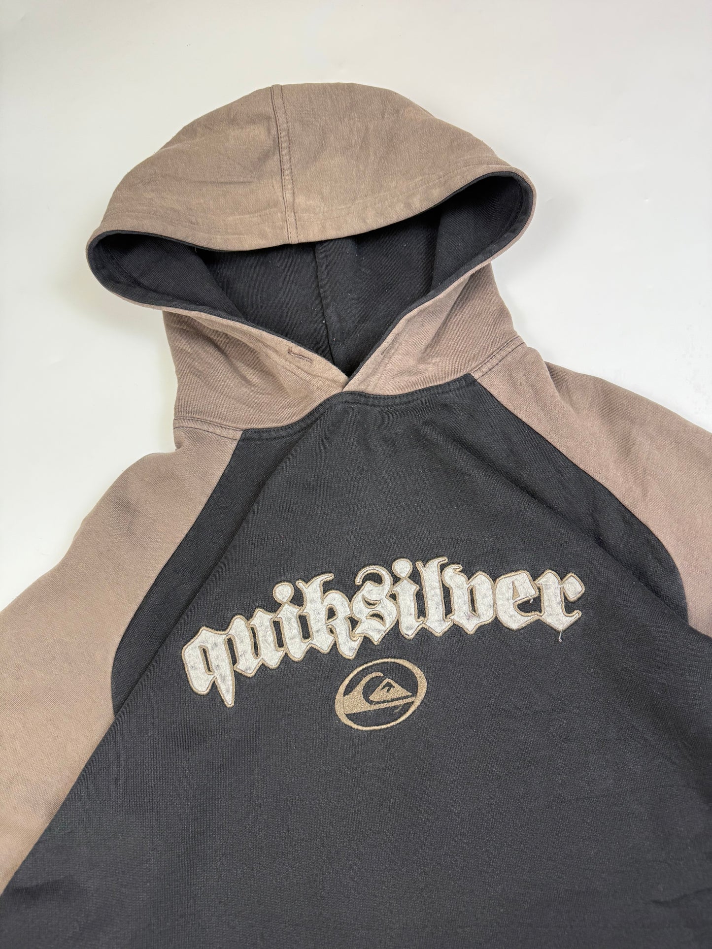 Vintage Y2K Quiksilver spell out hoodie (L)