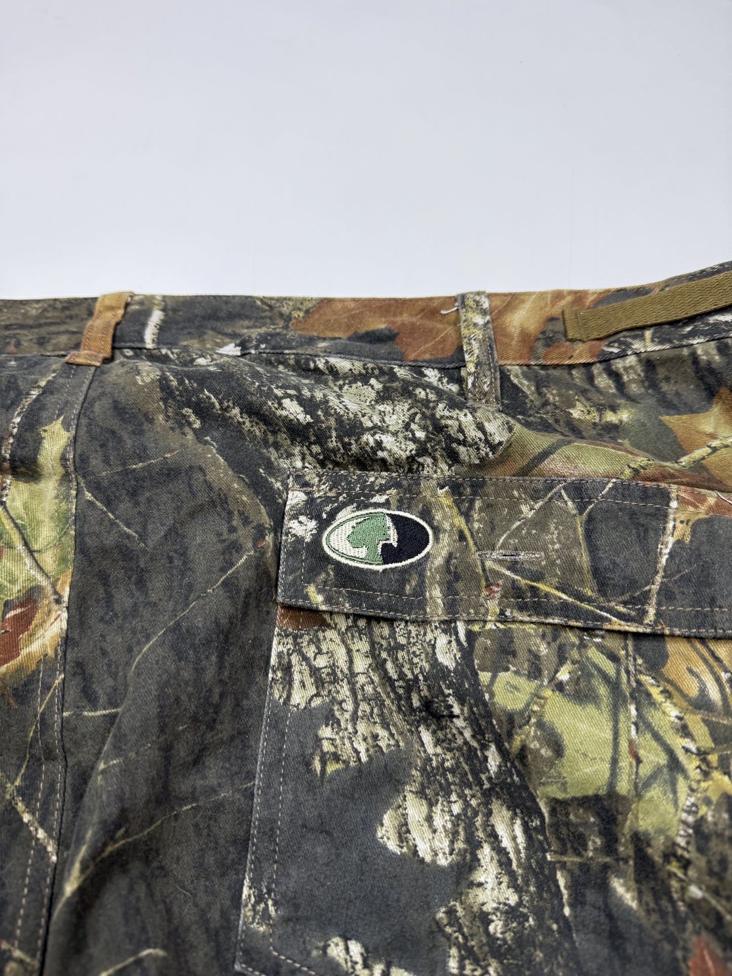 Vintage Russell athletic outdoors real tree baggy cargo pants (W46)