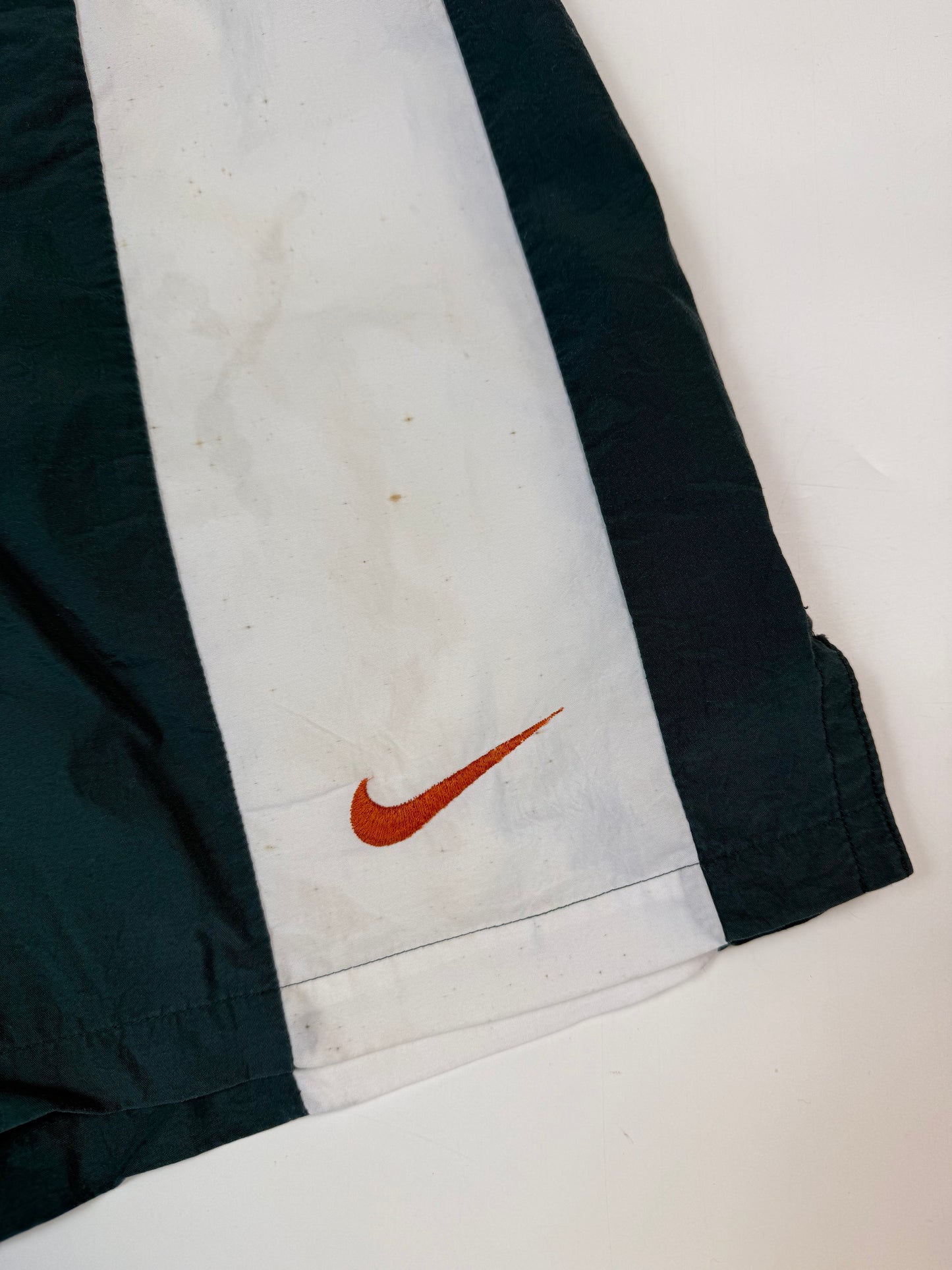 Vintage 90s Nike colour block sport shorts (L)