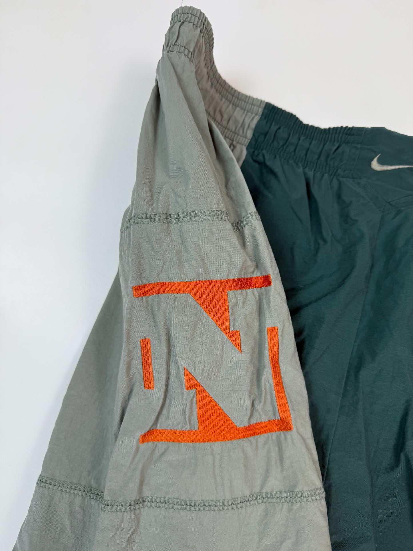 Vintage 90s Nike colour block sport shorts (L)