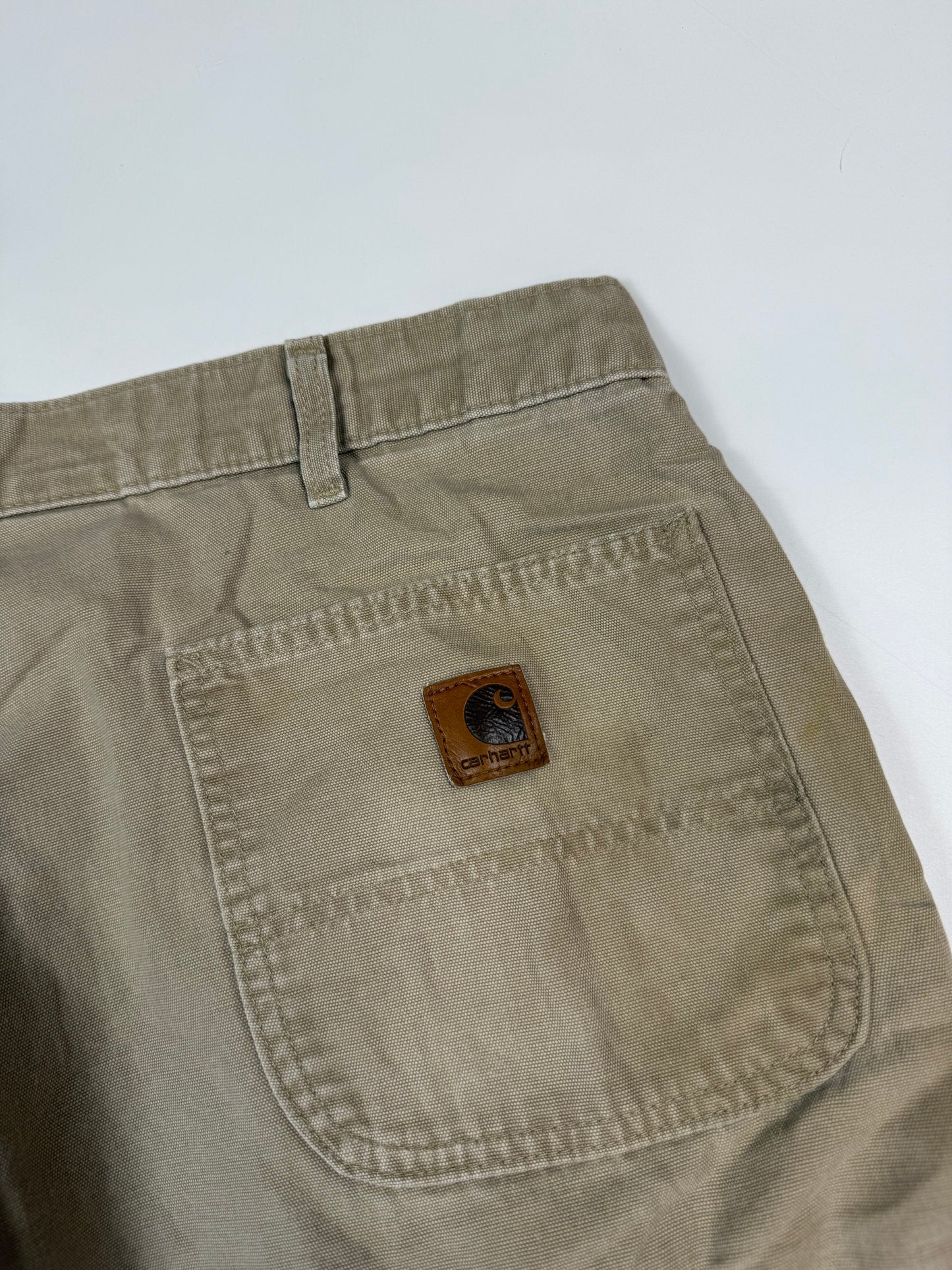 Vintage Carhartt baggy carpenter shorts (W38)