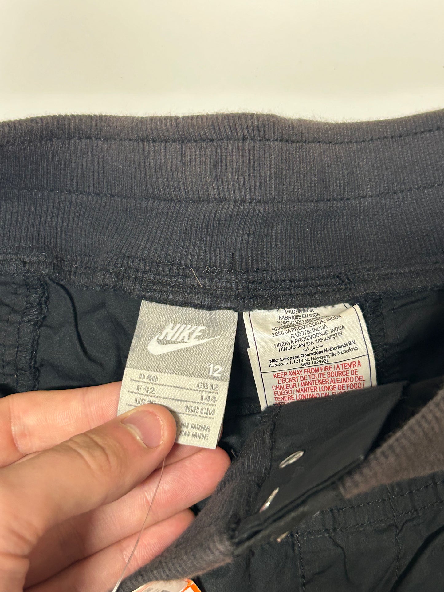 Vintage BNWT Nike air baggy cargo shorts (M)