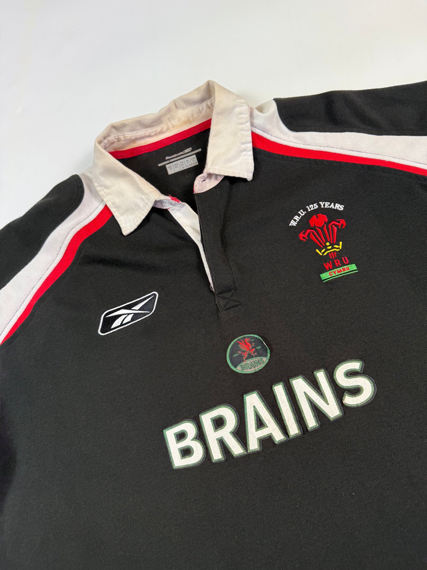 Vintage Wales 2005/06 Reebok rugby shirt (XL)