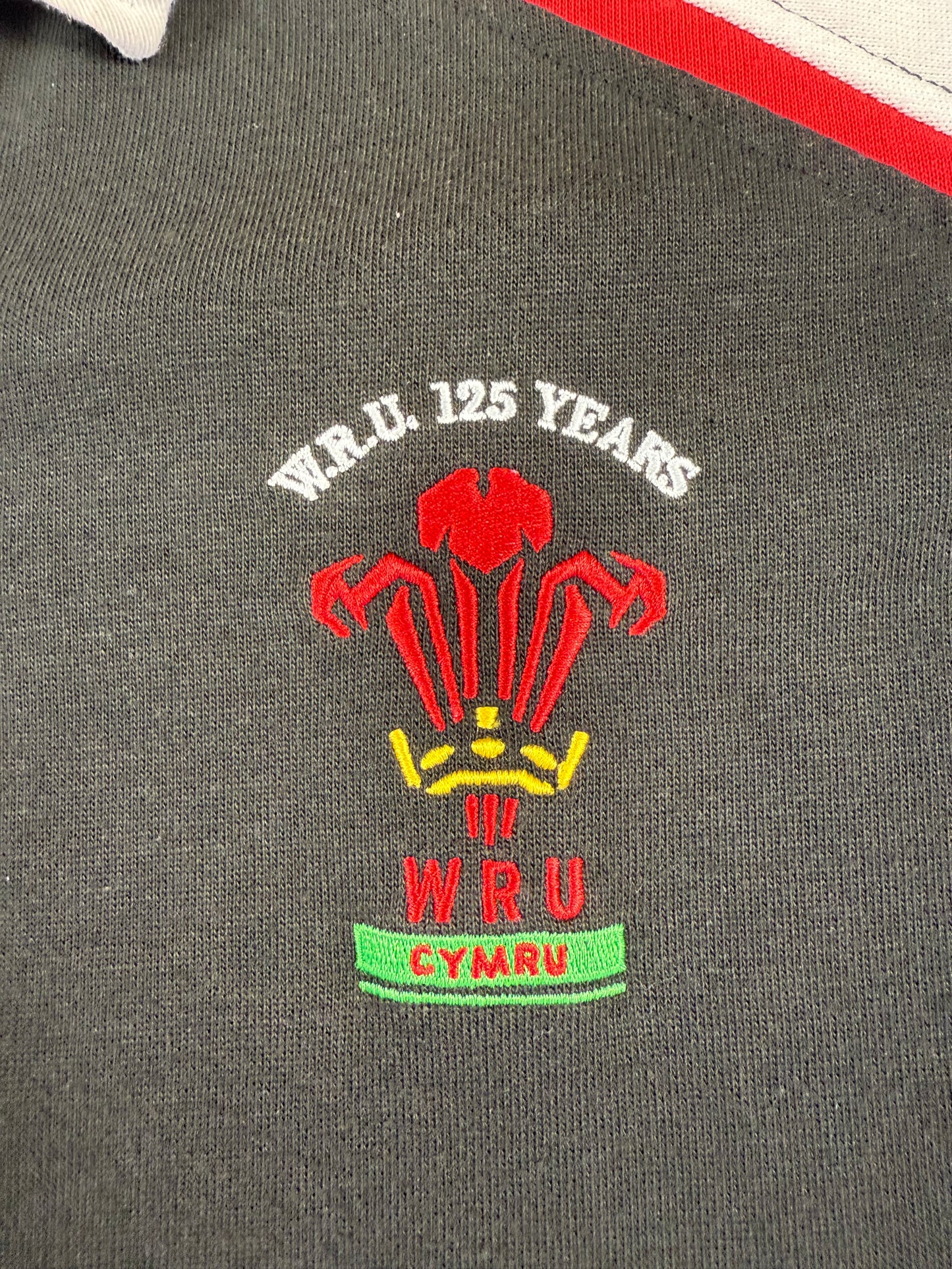 Vintage Wales 2005/06 Reebok rugby shirt (XL)