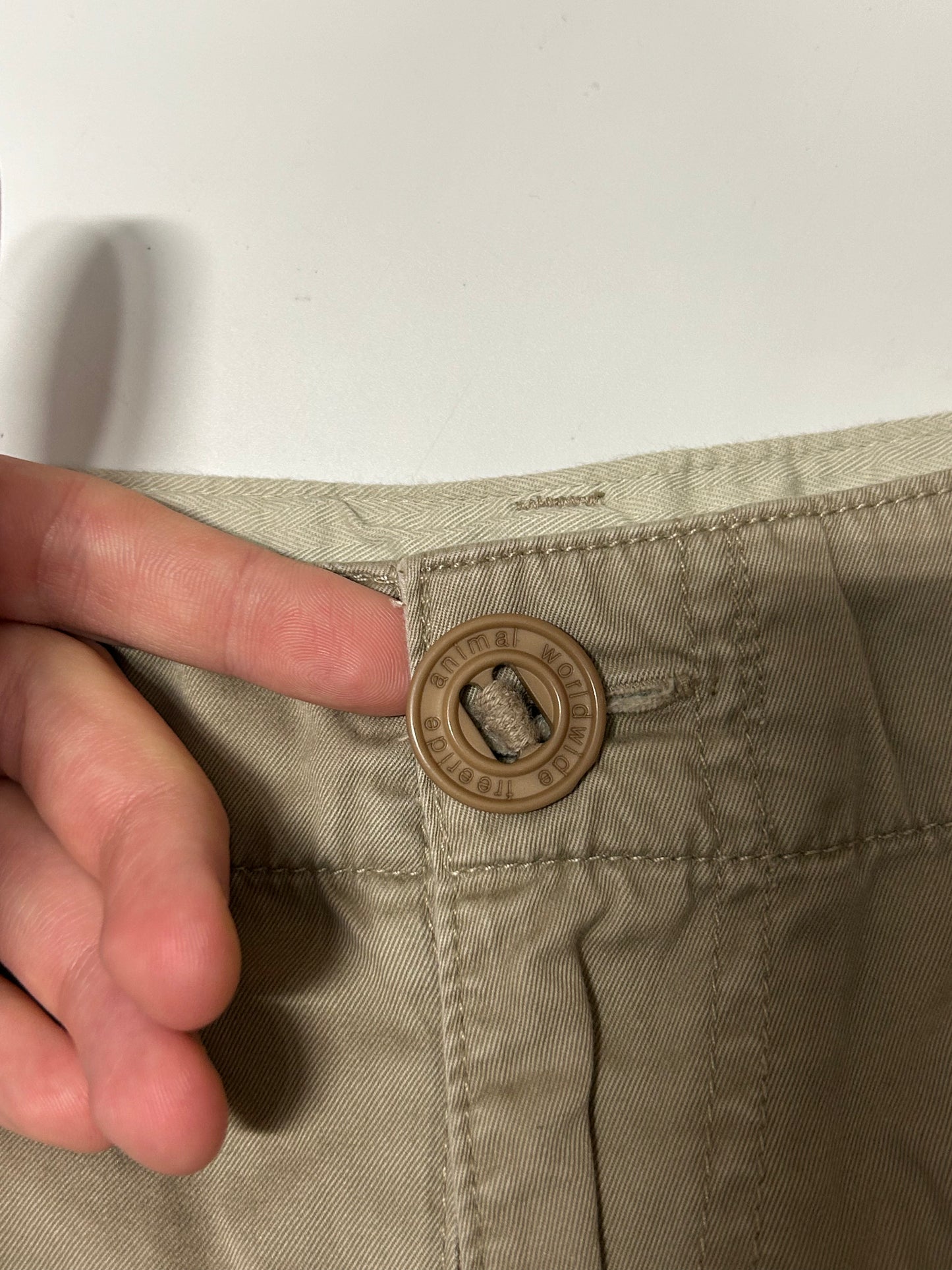 Vintage Animal baggy cargo shorts (L)