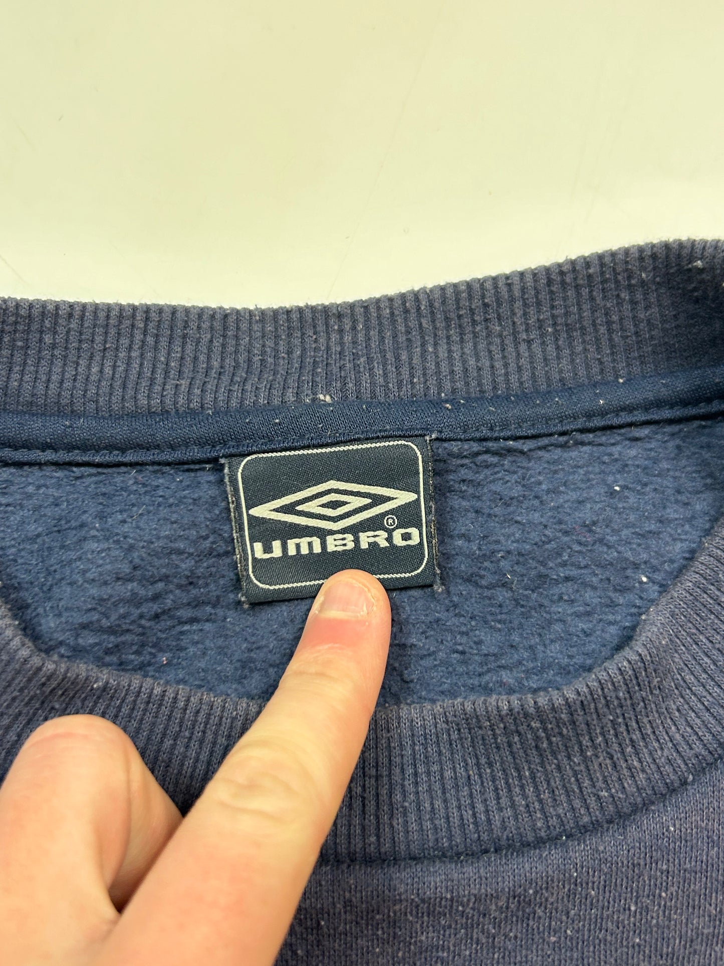 Vintage Umbro centre logo sweatshirt (M)
