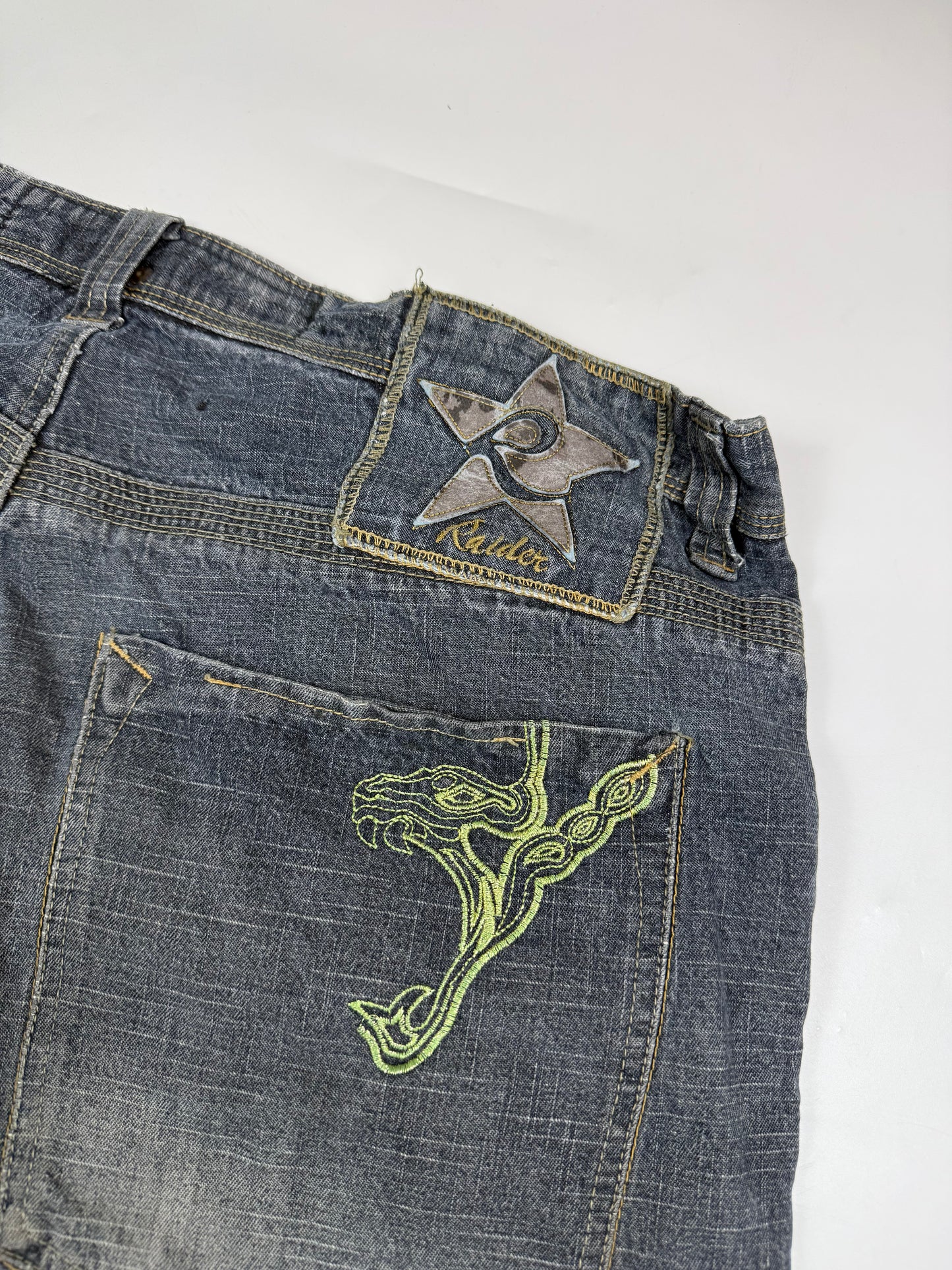 Vintage Y2K baggy hip hop jeans (W38)