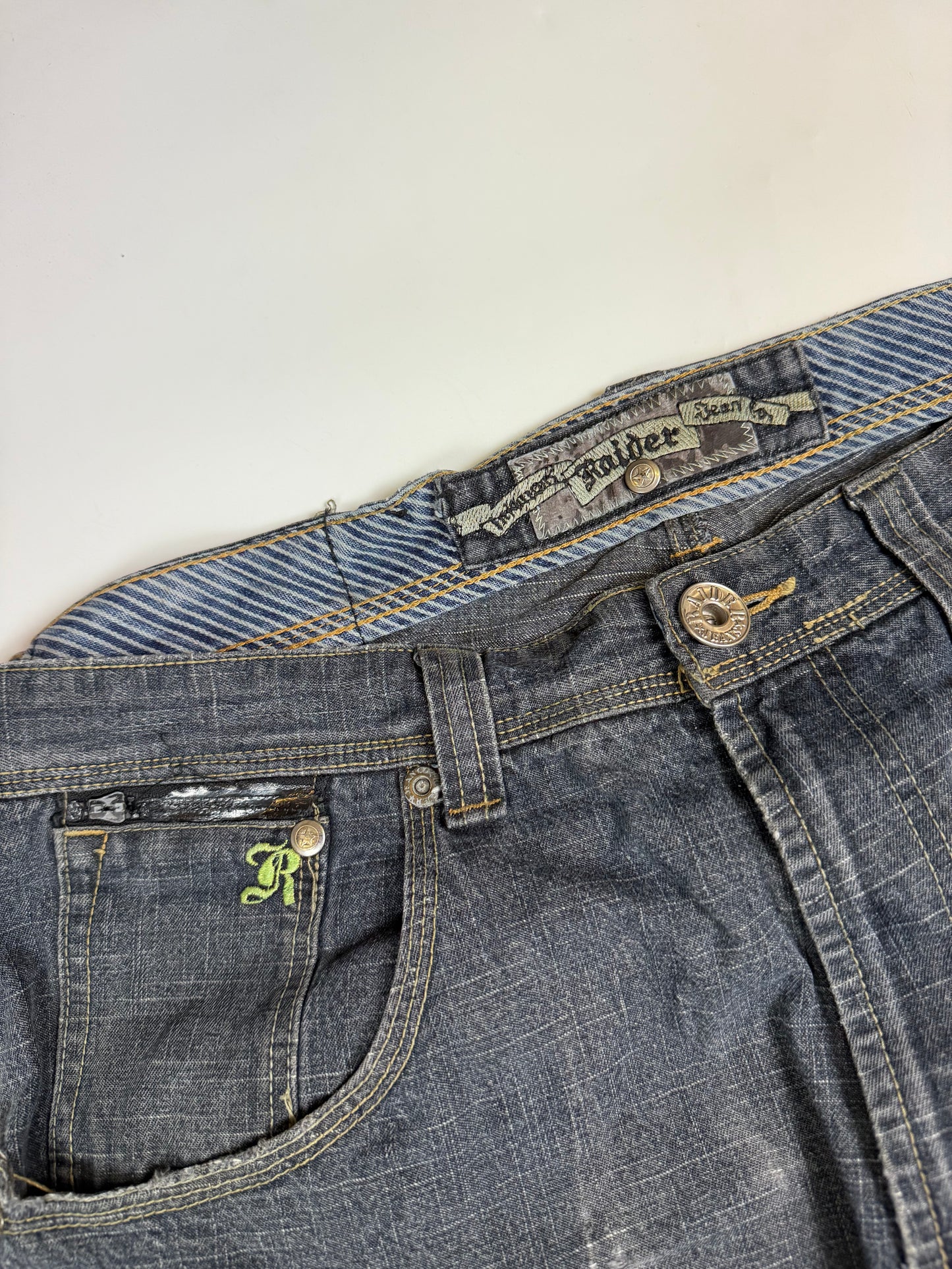 Vintage Y2K baggy hip hop jeans (W38)