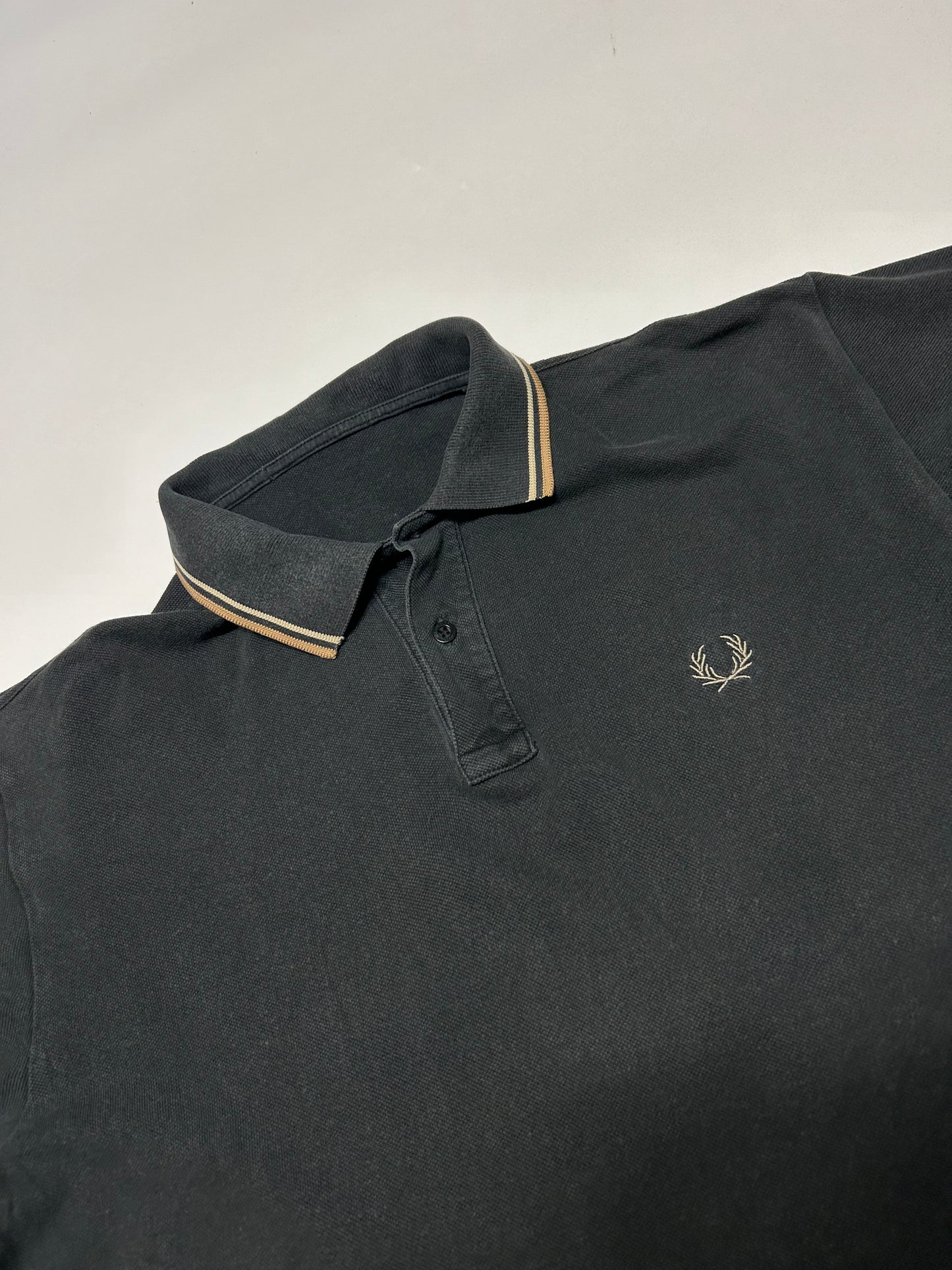 Fred Perry polo shirt (M)