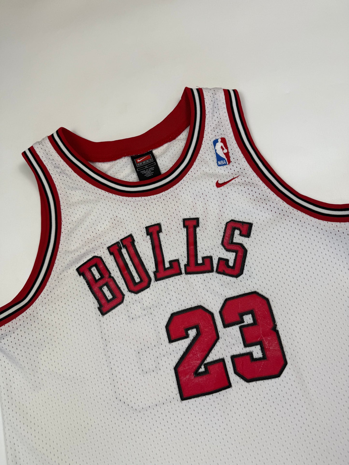 Vintage 90s Nike Chicago Bulls Michael Jordan basketball jersey (XL)