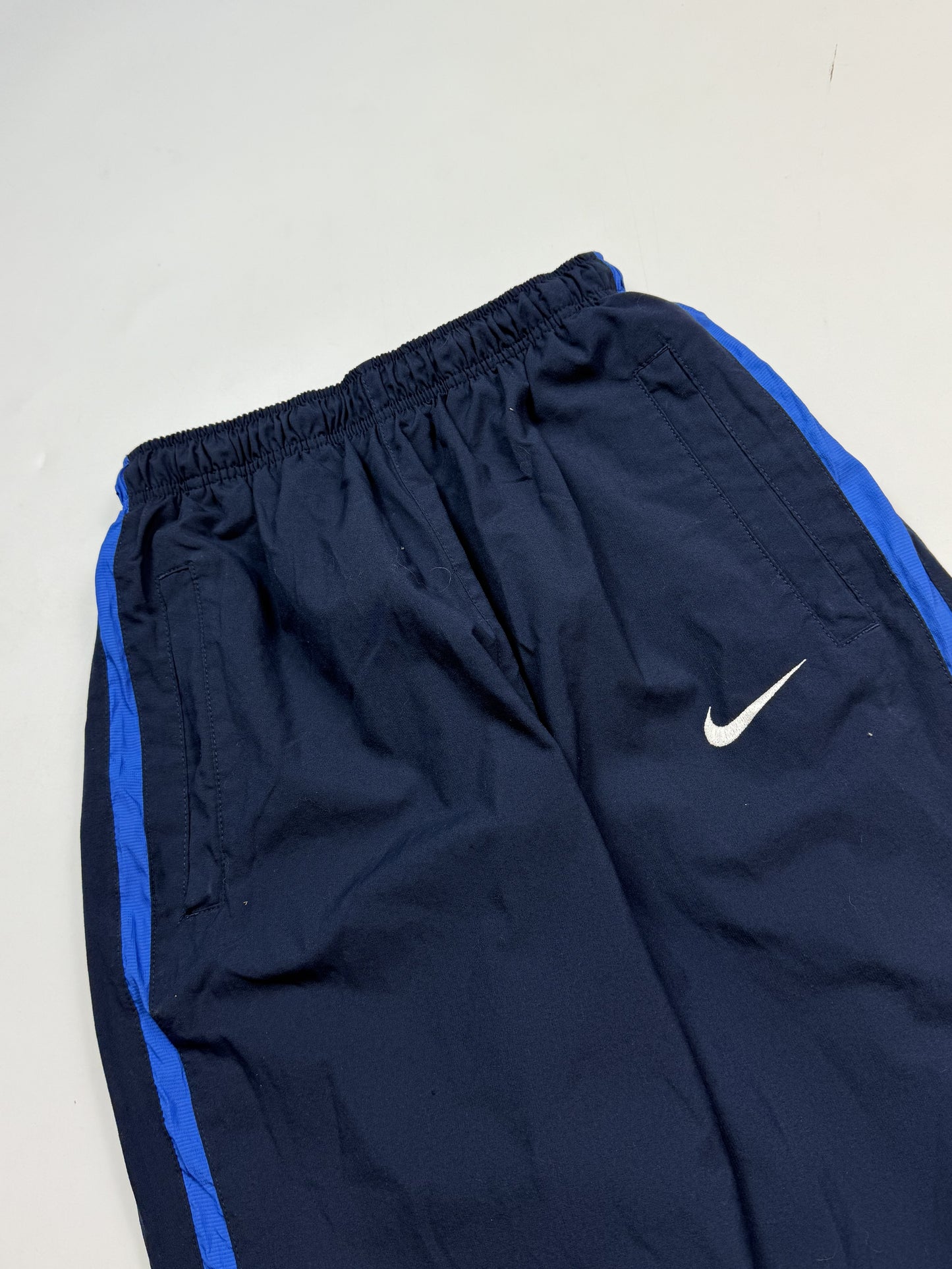 Vintage Nike football side stripe track pants (M)