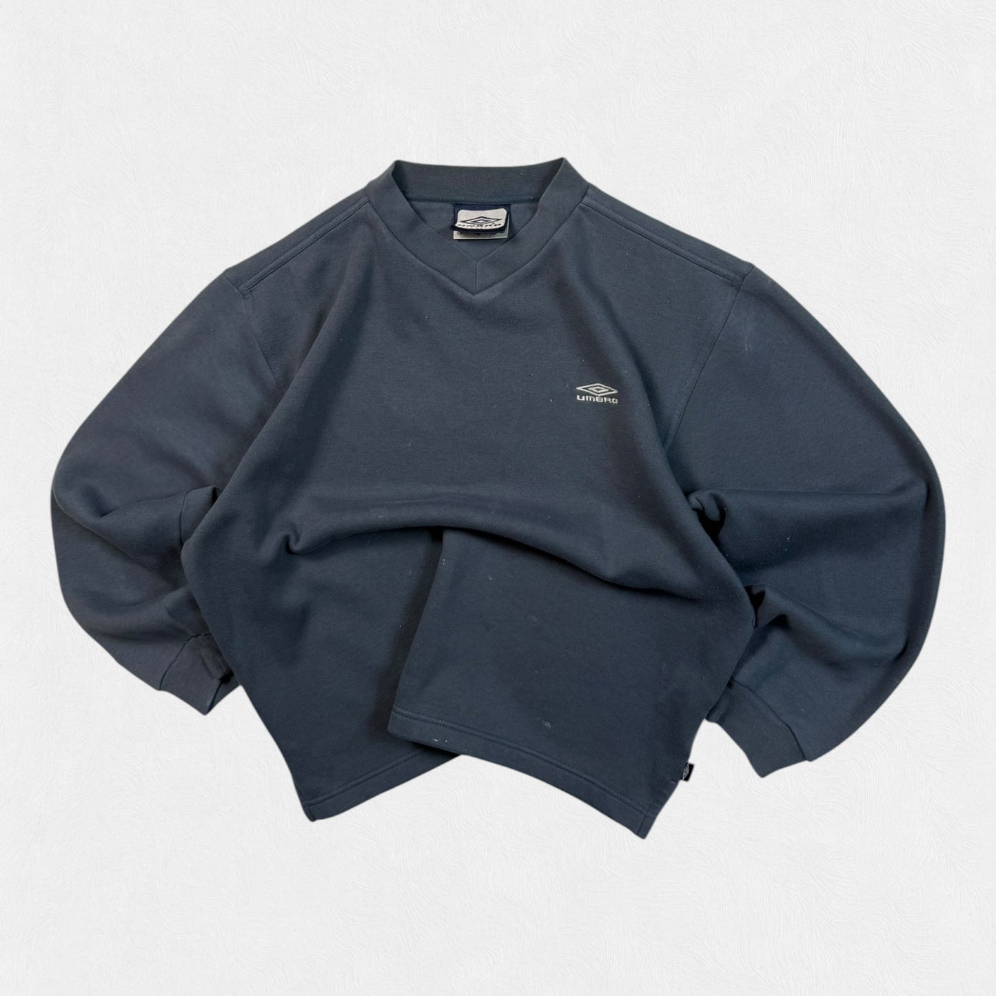 Vintage 90s Umbro small logo sweatshirt (S)