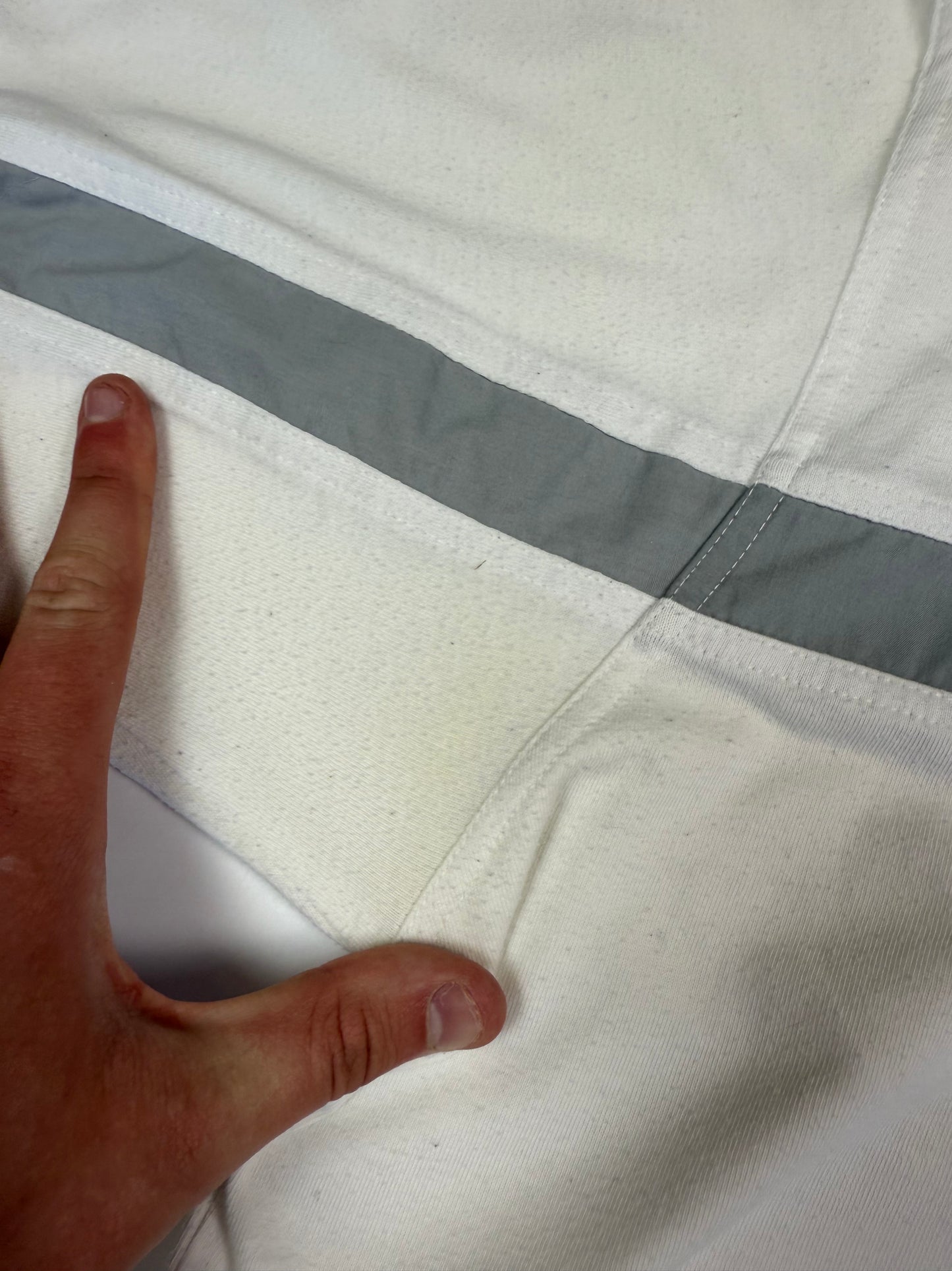 Vintage Adidas small logo tee (L)