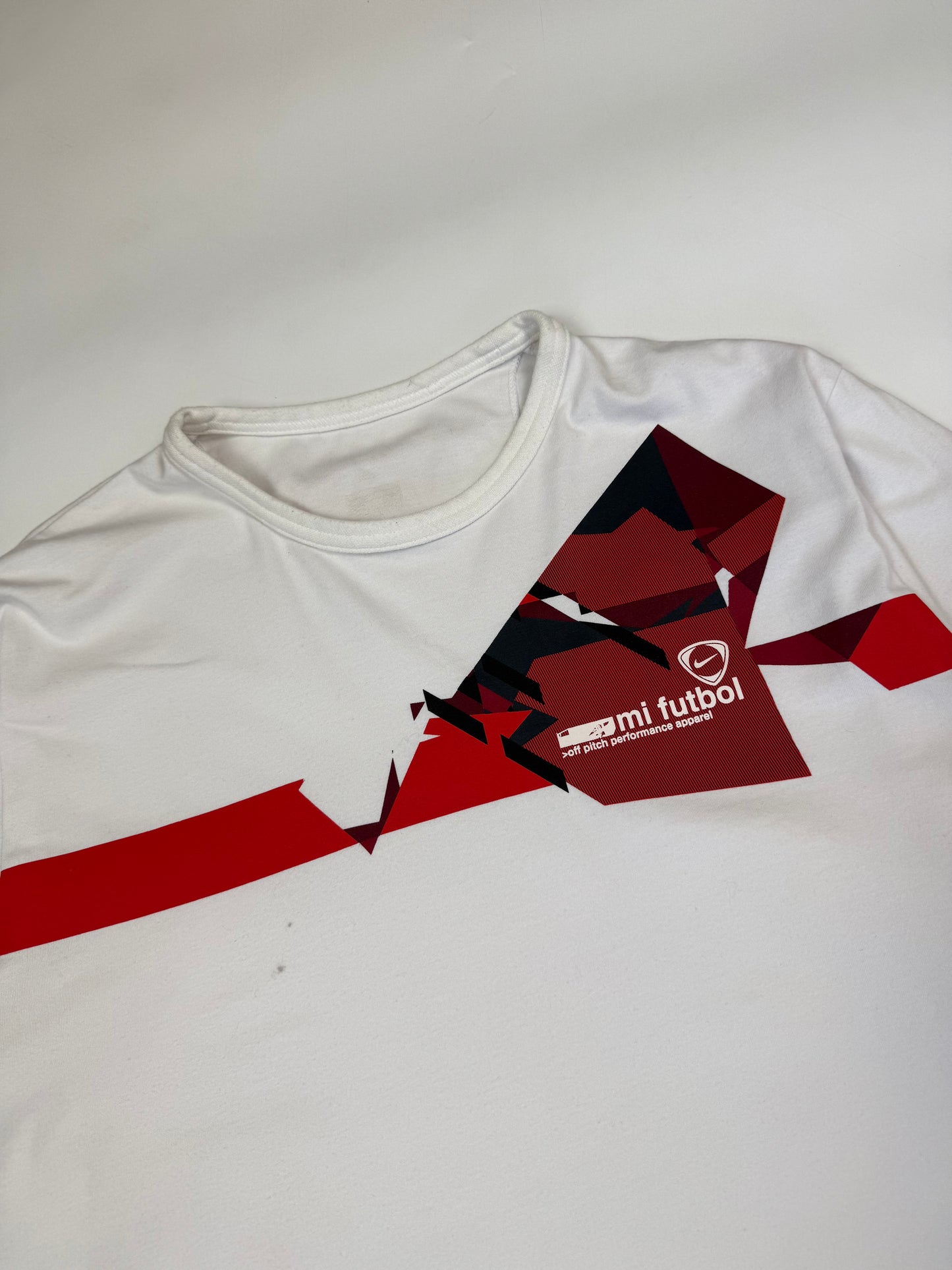 Vintage Nike shield football l/s tee (L)