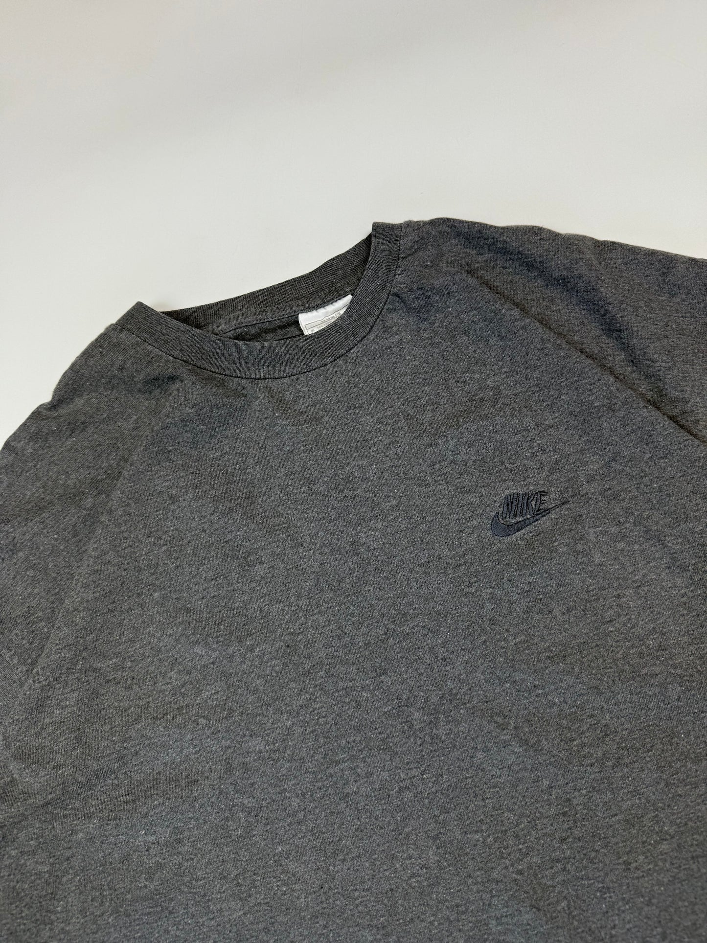 Vintage 90s Nike blank small logo tee (XL)