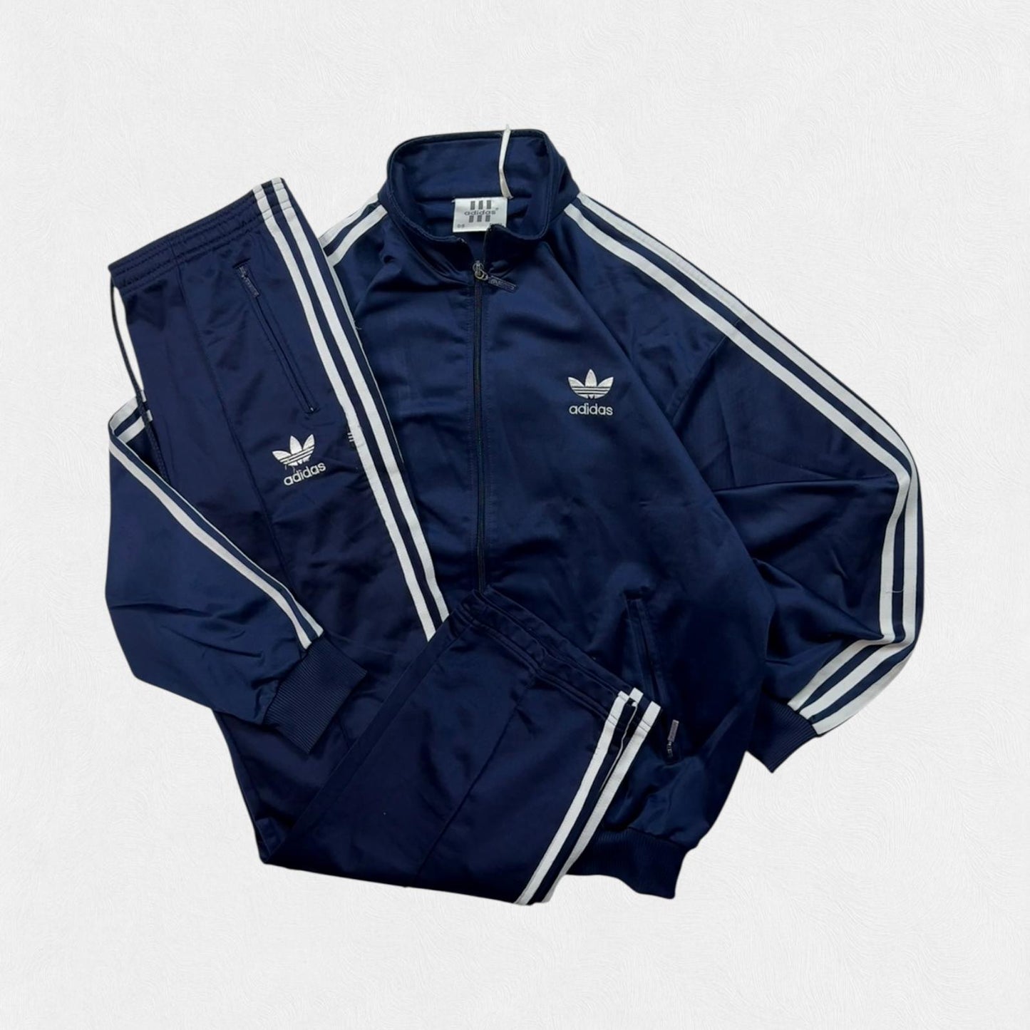 Vintage 90s adidas originals tracksuit (M)