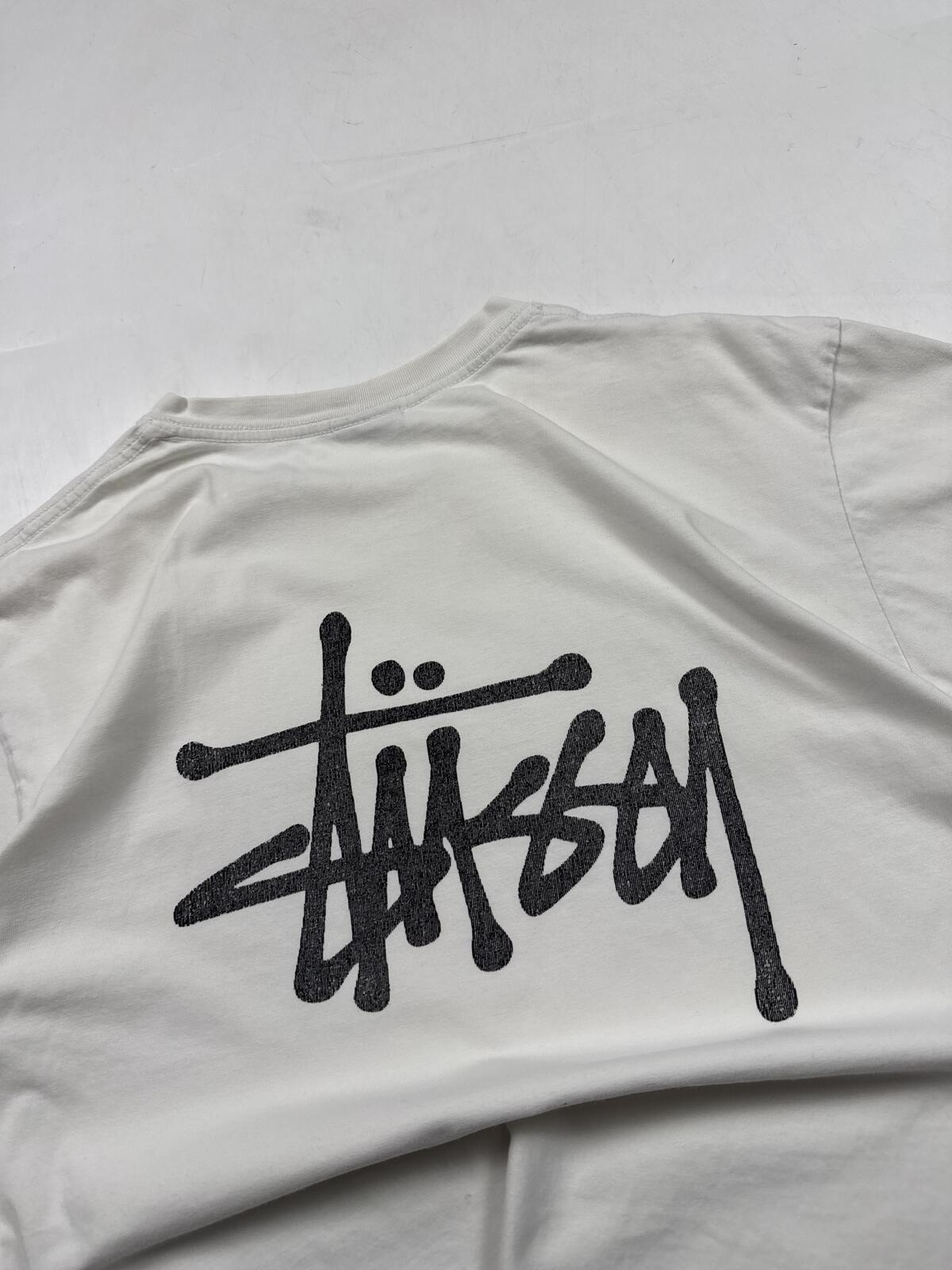 Stussy spell out script tee (M)