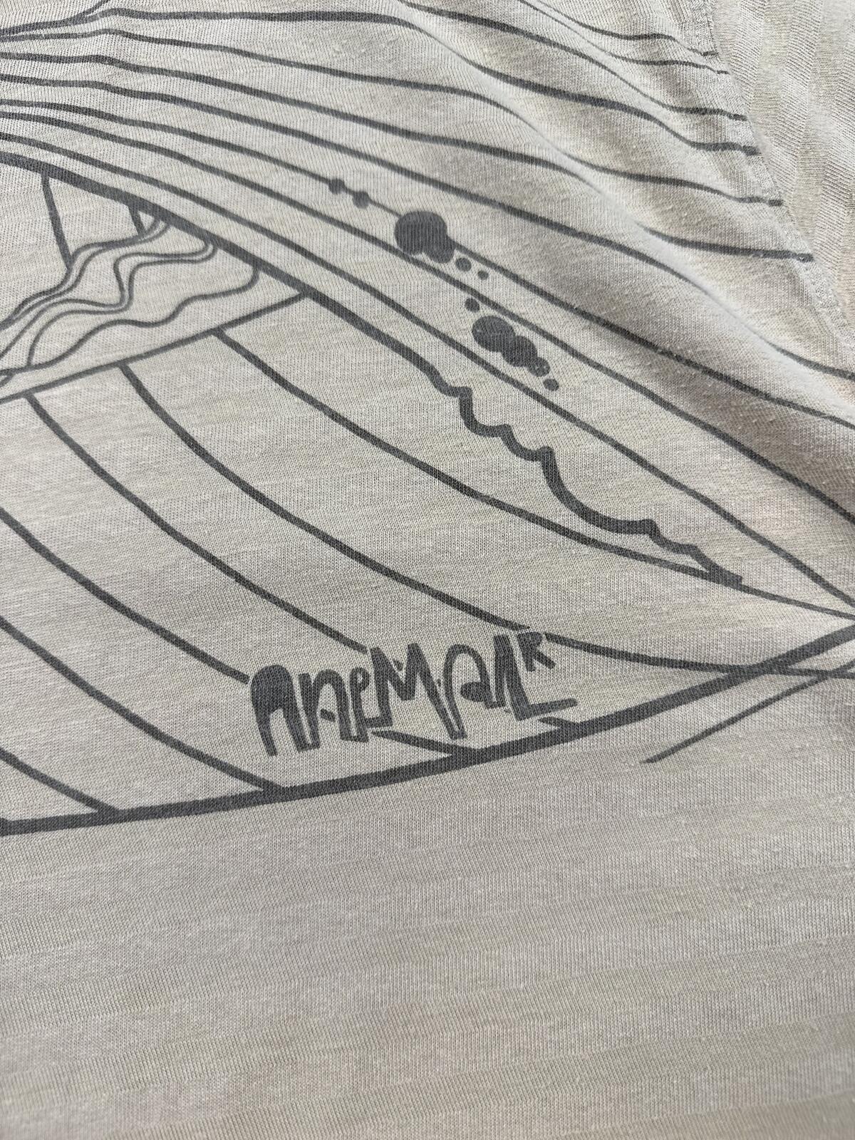Vintage Y2K Animal surfwear tee (XXL)